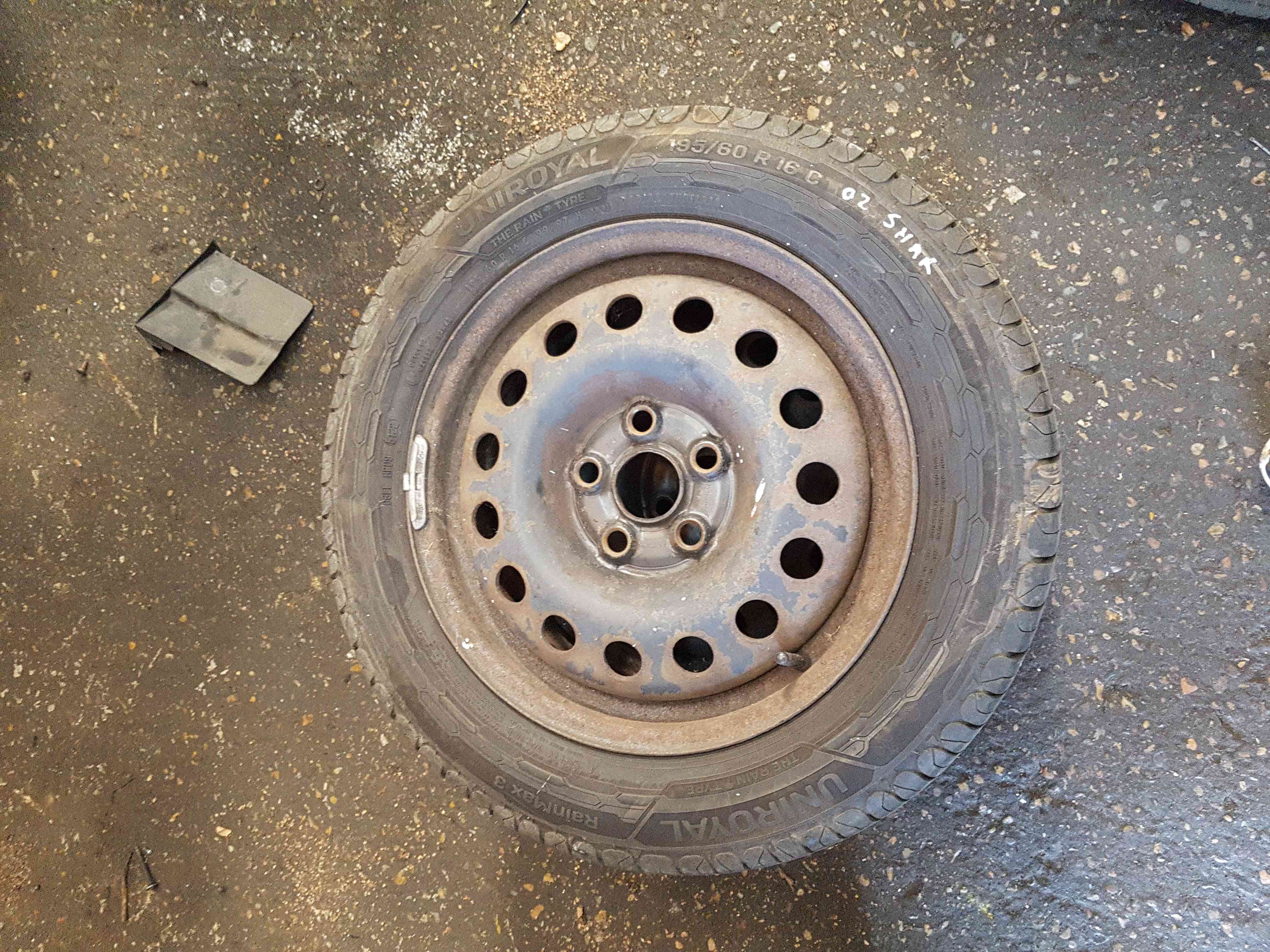 Volkswagen Sharan 1995-2009 Steel Wheel RIM + Tyre 195 60 16 6Mm 4/5