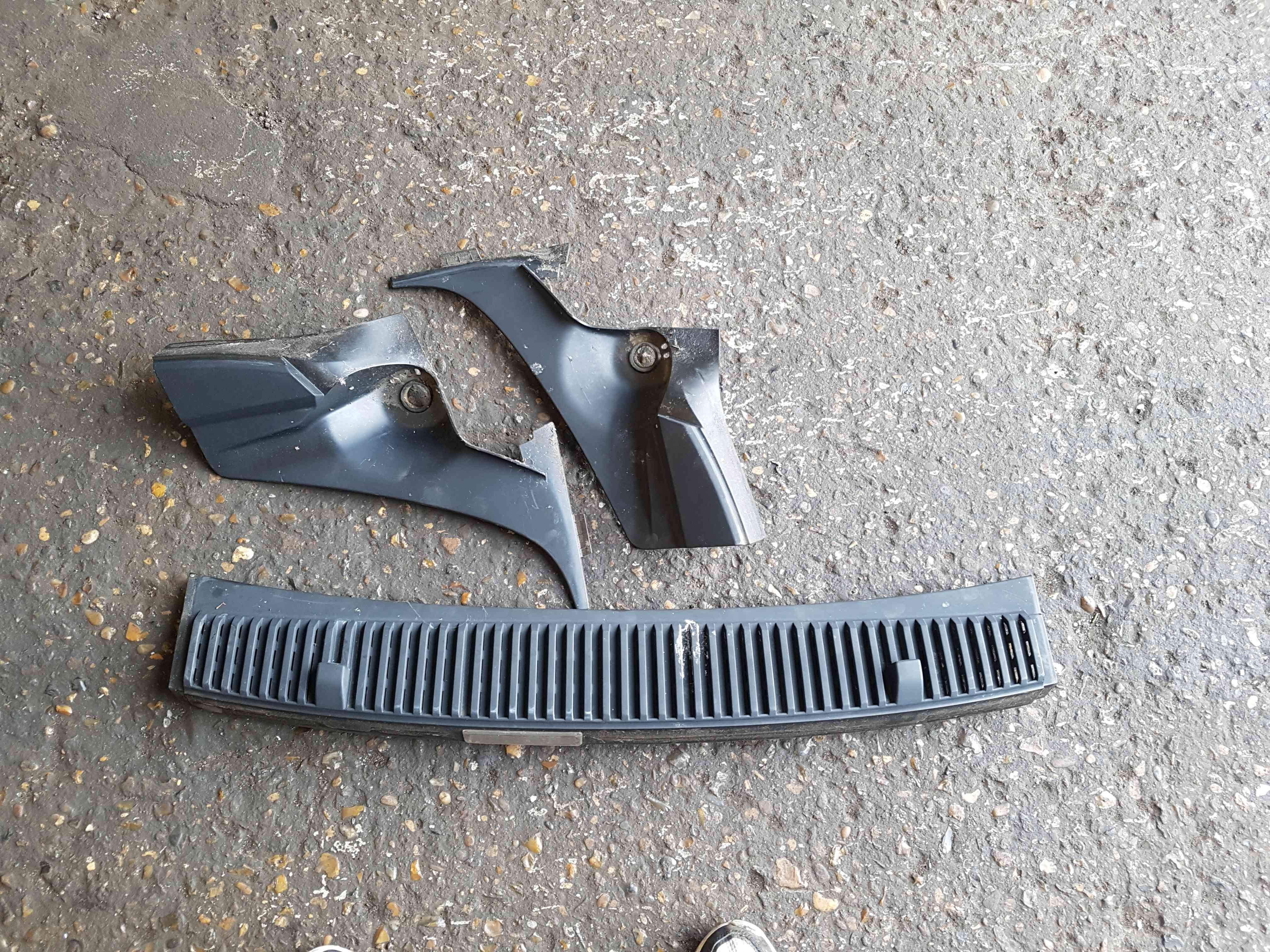 Volkswagen Sharan 2000-2004 Windscreen Scuttle Panel Plastic 7M3853185B