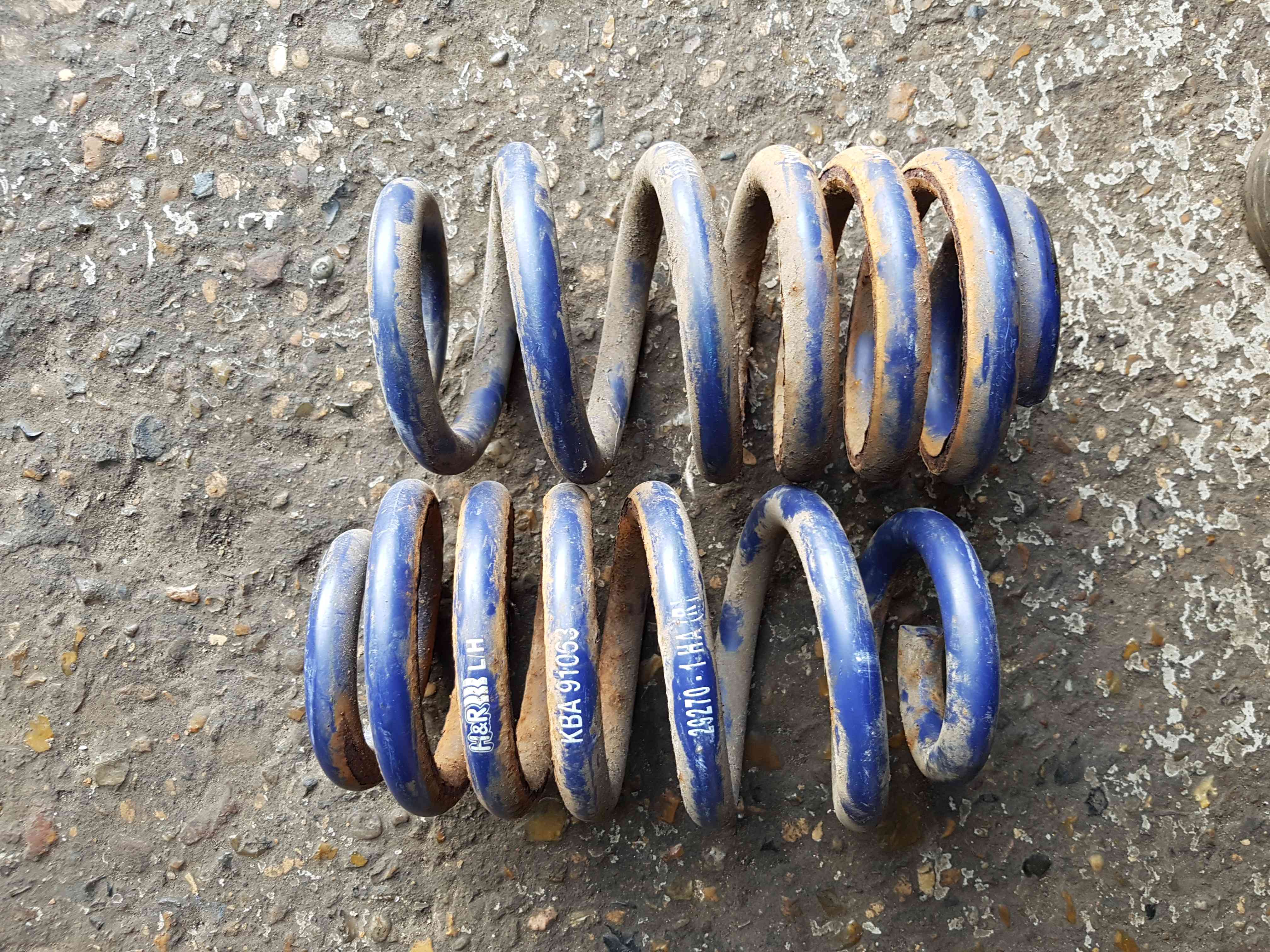 Volkswagen T4 Transporter 1990-2004 H + R Lowering Springs Pair  KBA91063