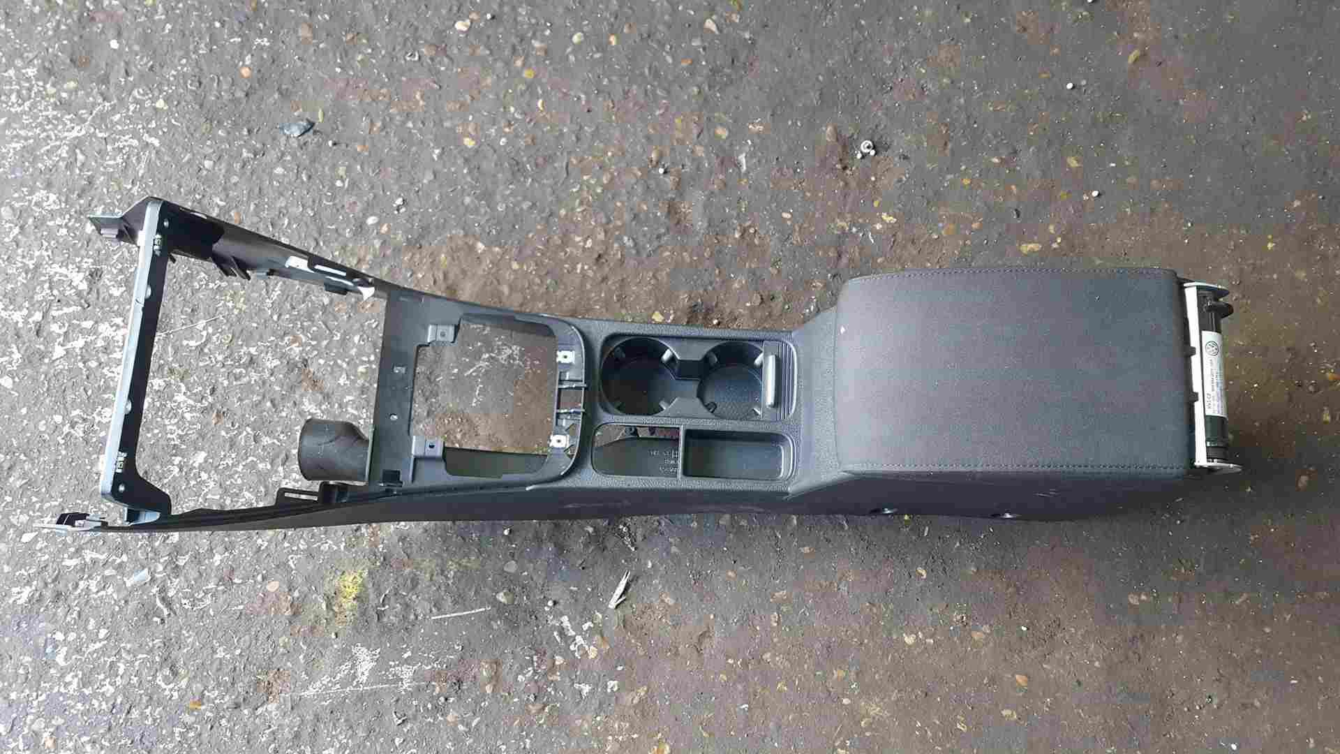 Volkswagen Tiguan 2007-2011 ARM Rest Fabric Center Consol