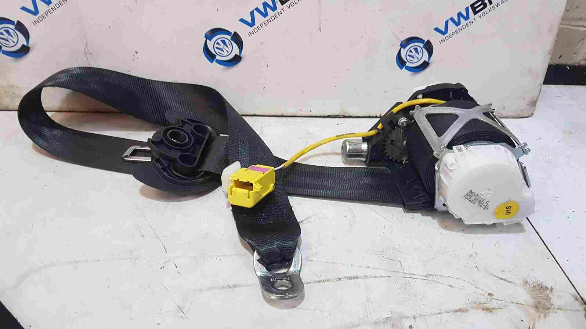 Volkswagen Tiguan 20072011 Drivers OSF Front Seat Belt Pretensioner