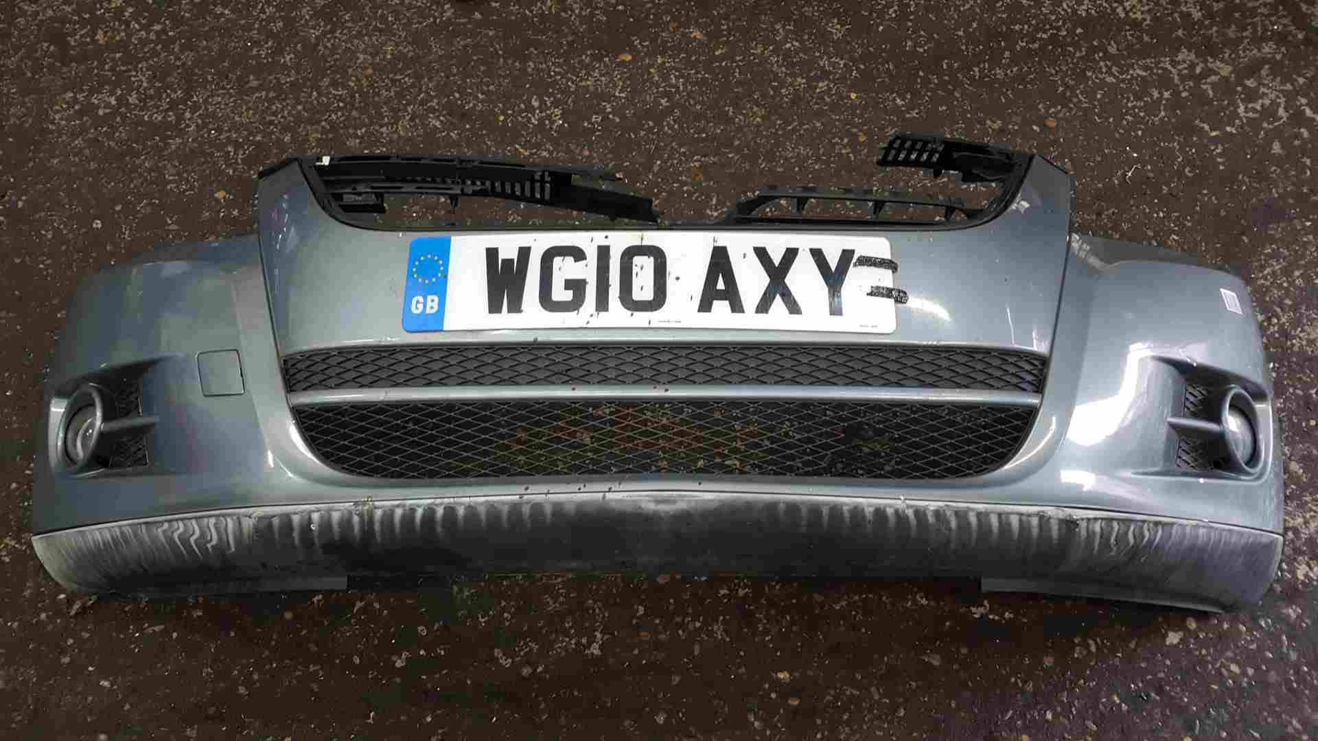 Volkswagen Tiguan 2007-2011 Front Bumper Grey Blue Lr7n No TOP Grill