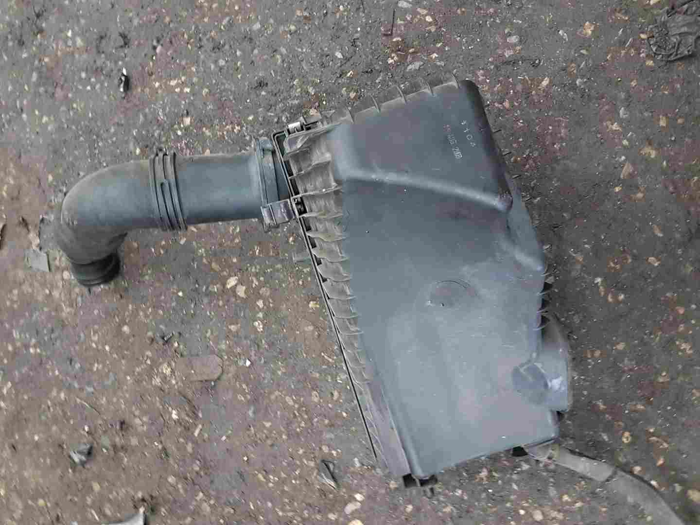 Volkswagen Touareg 2002-2007 3.0 TDI V6 Airbox Filter Housing BKS 7L6129601Q