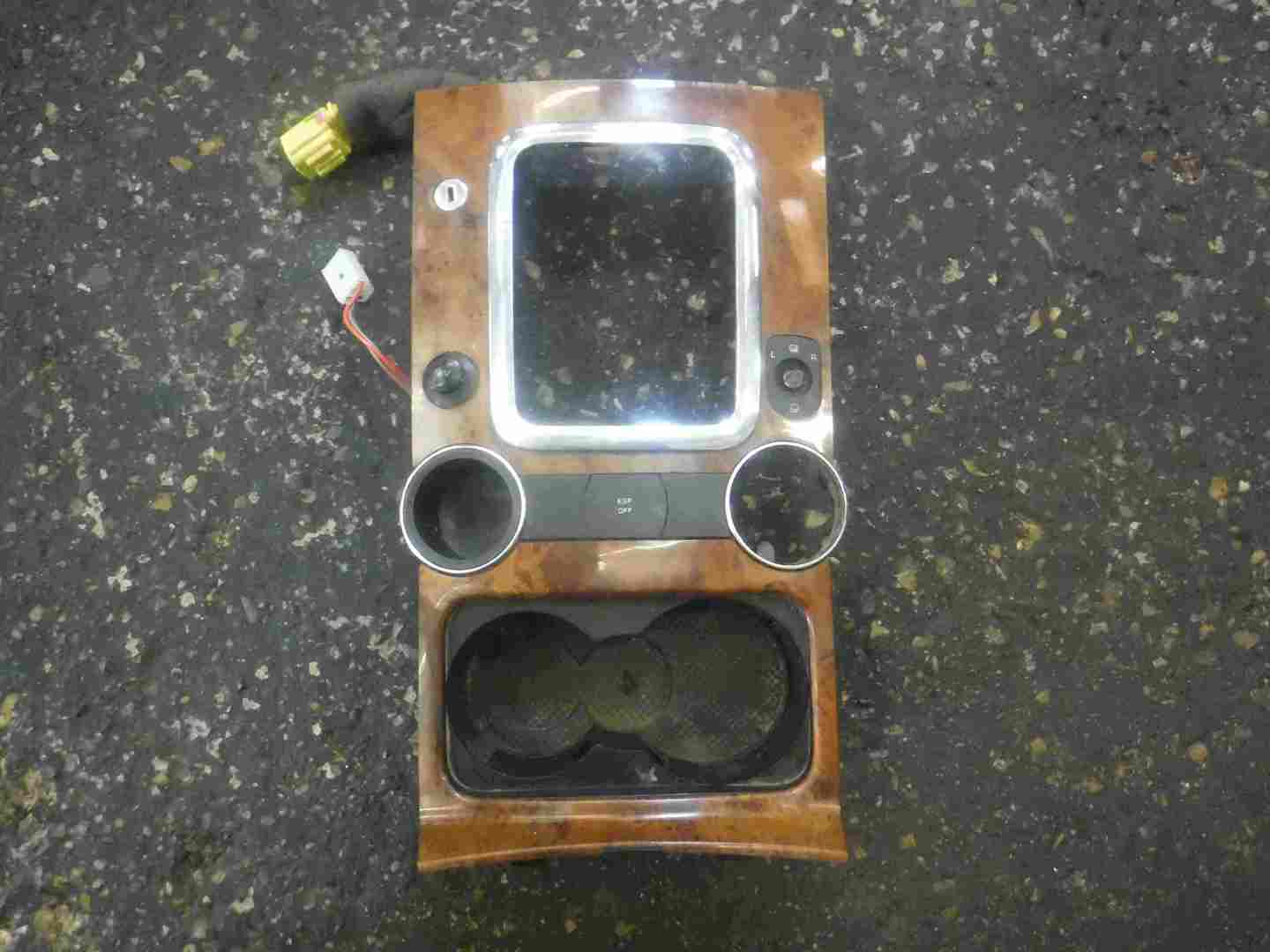 Volkswagen Touareg 2002-2007 Centre Gear Selector Frame Cup Holder Console