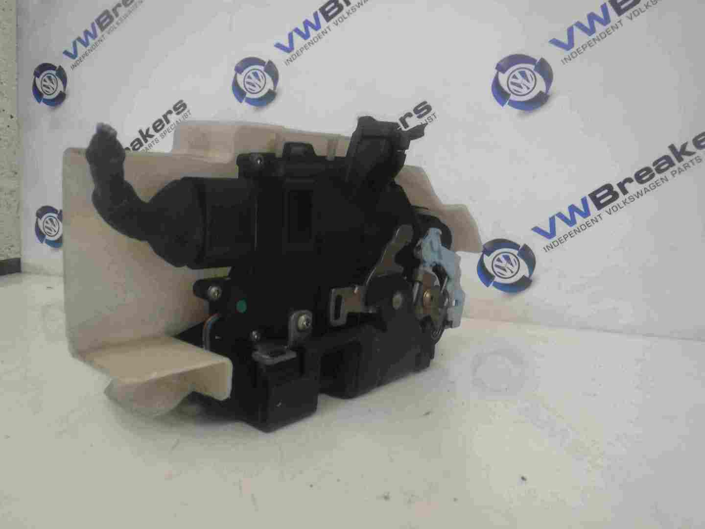 Volkswagen Touareg 2002-2007 Drivers OSF Front Door Lock Mechanism