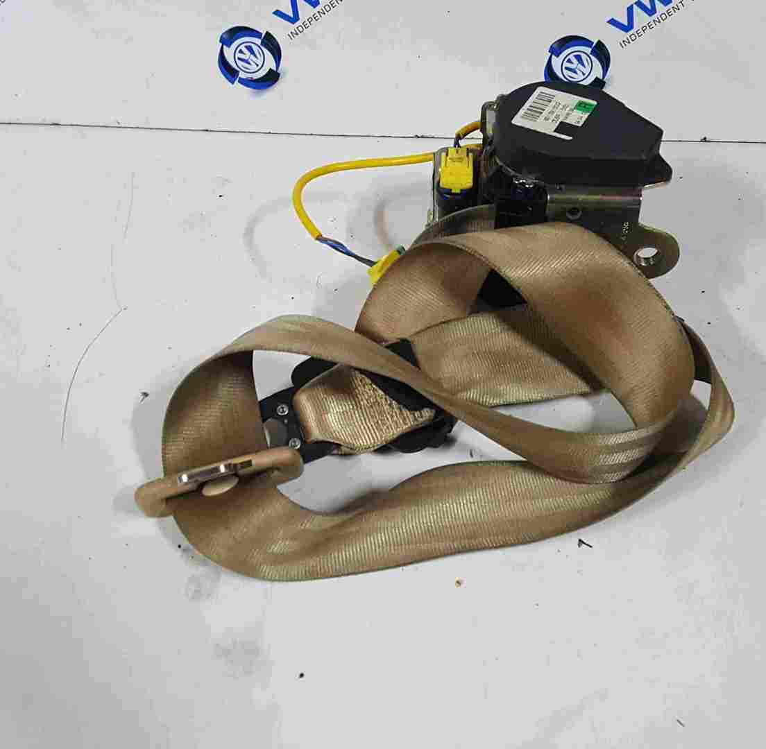 Volkswagen Touareg 2002-2007 Drivers OSF Front Seat Belt