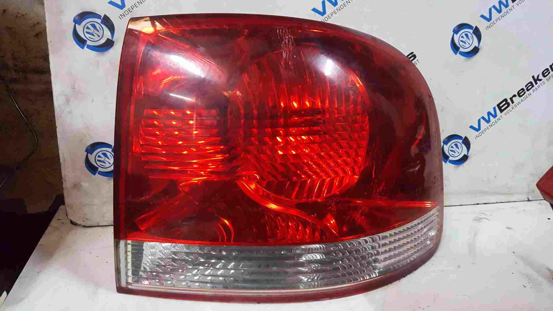 Volkswagen Touareg 2002-2007 Drivers OSR Rear Body Light damaged 7L6945096K