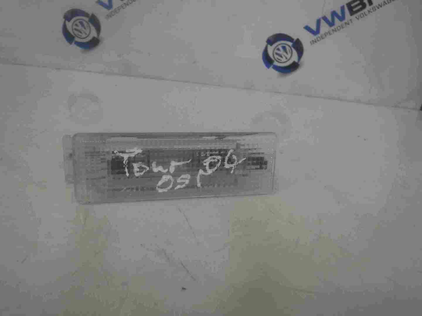 Volkswagen Touareg 20022007 Drivers OSR Rear Interior Light Store