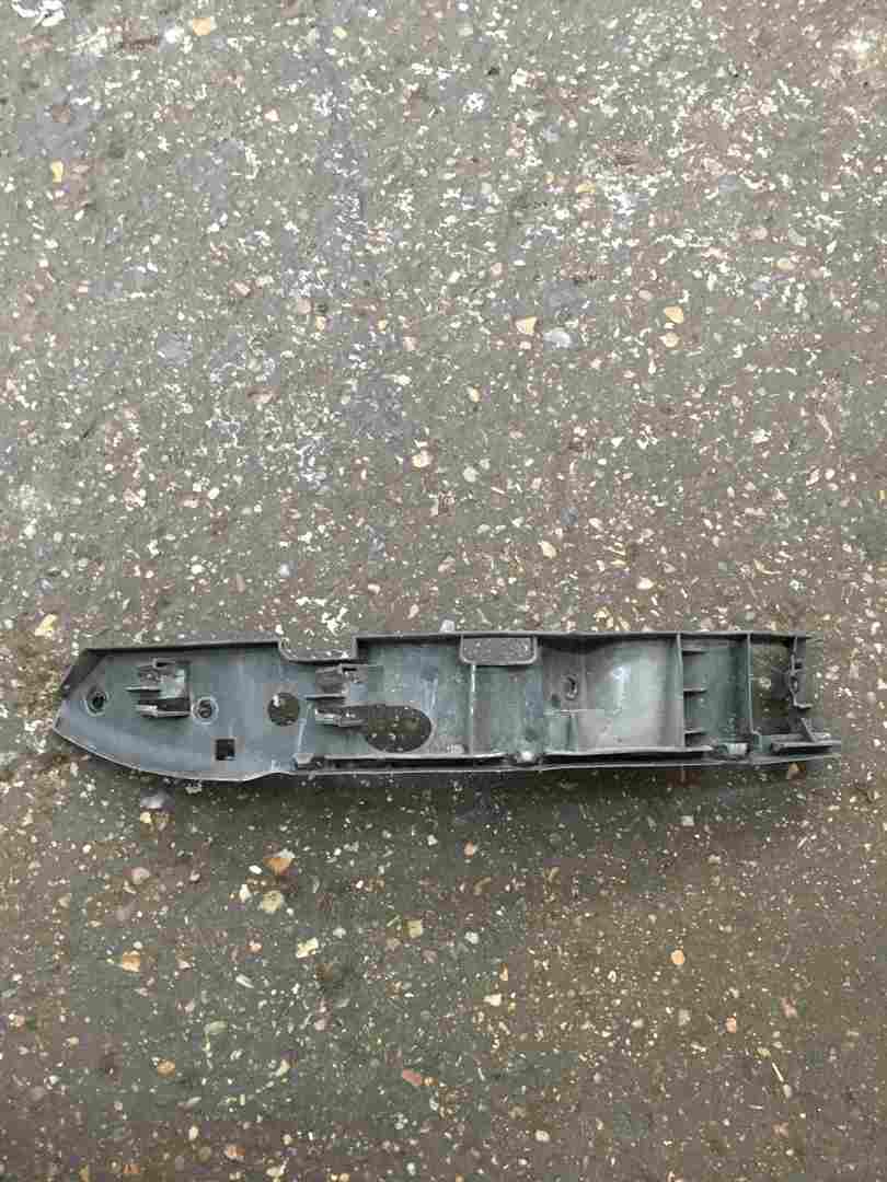 Volkswagen Touareg 2002-2007 Front Passenger NSF Bumper Support Bracket