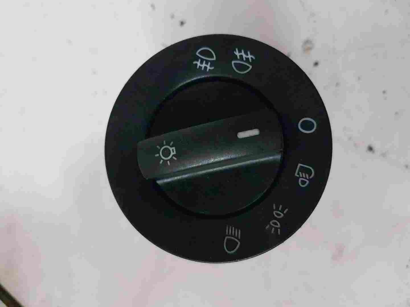Volkswagen Touareg 2002-2007 Headlight Adjuster Panel 7L6941431n