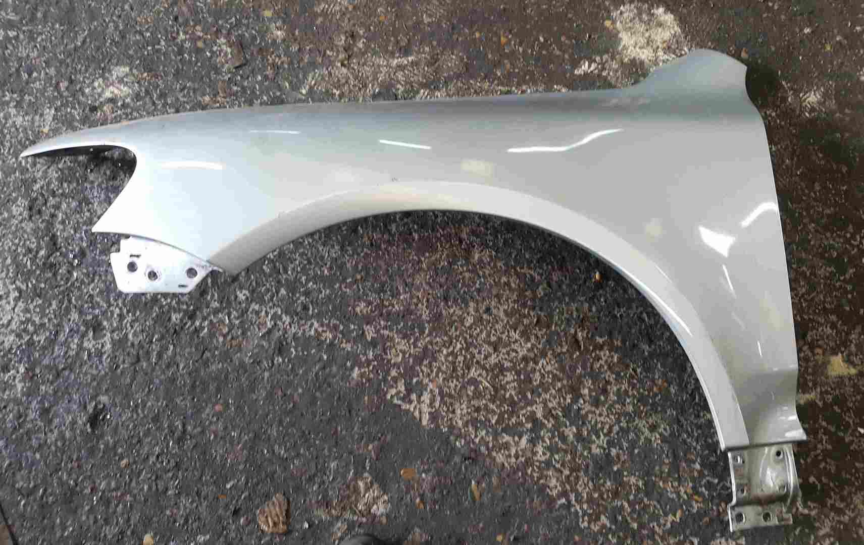 Volkswagen Touareg 2002-2007 Passenger NS Wing Silver LA7W