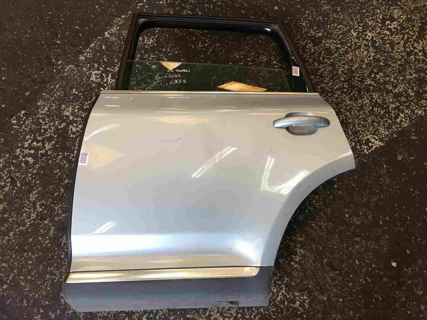 Volkswagen Touareg 2002-2007 Passenger NSR Rear Door Silver LB5S