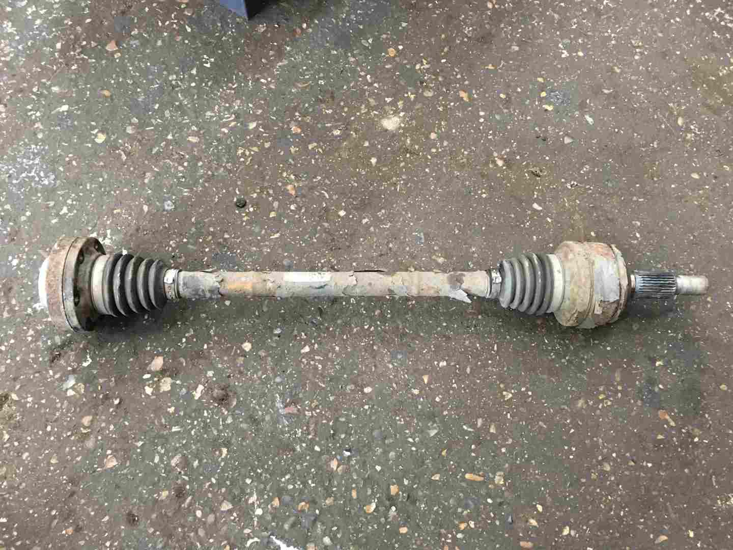 Volkswagen Touareg 2002-2007 Passenger NSR Rear Driveshaft Half Shaft 3.2 V6