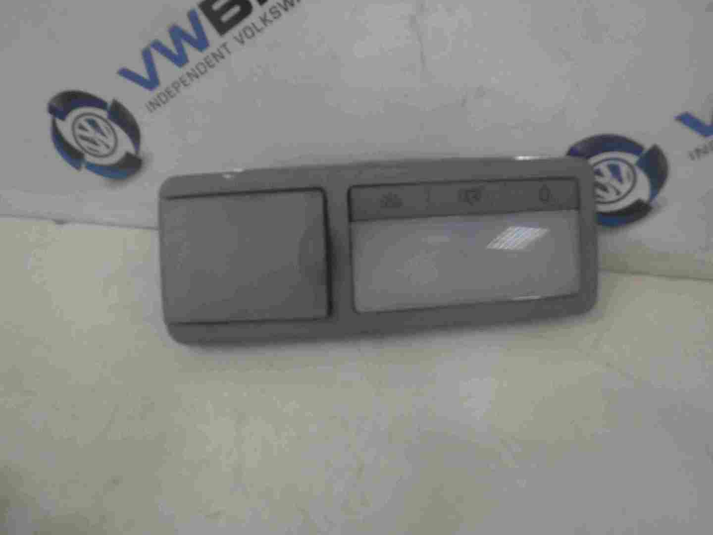 Volkswagen Touareg 2002-2007 Passenger NSR Rear Interior Roof Reading Light
