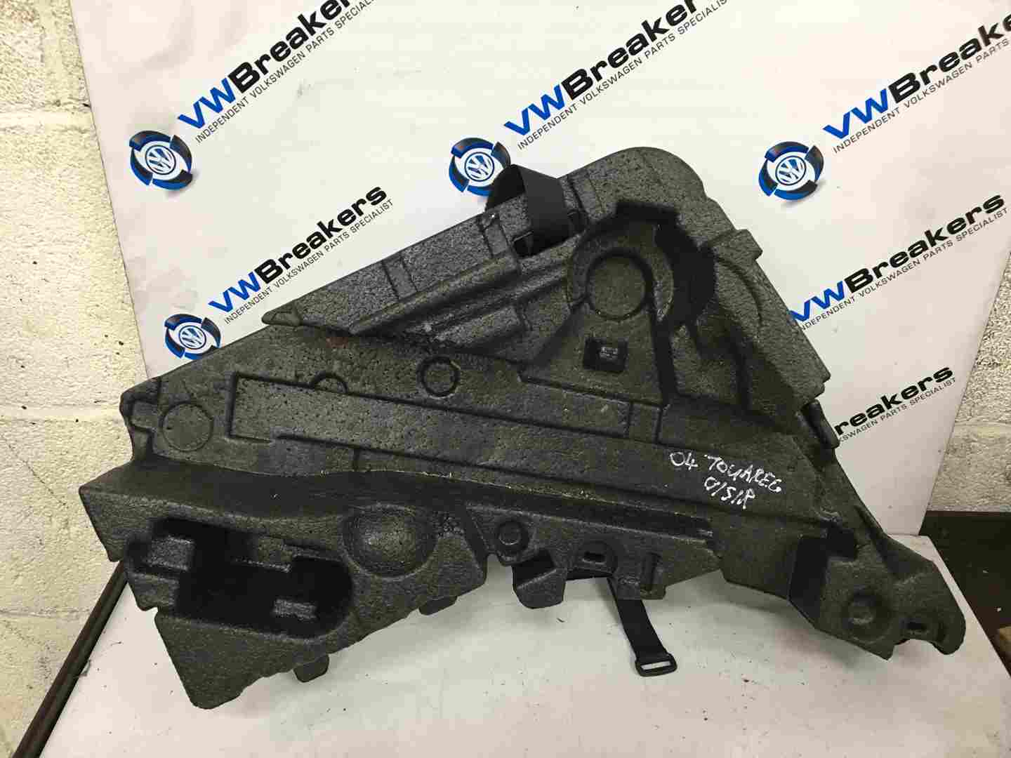 Volkswagen Touareg 2002-2007 Rear Jack Set Holding Foam Boot 7L0012112