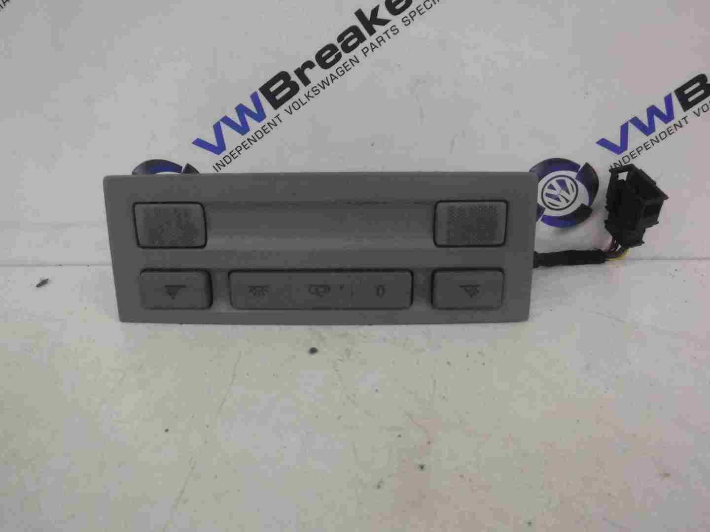 Volkswagen Touareg 2002-2007 Roof Interior Light Panel 7L6868349