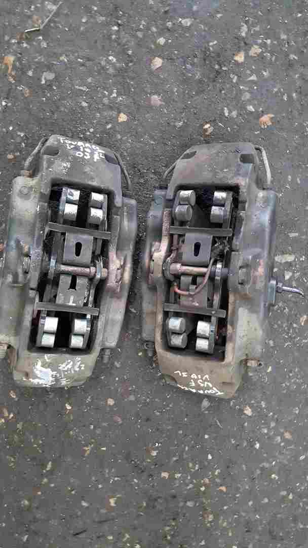 Volkswagen Touareg 2002-2007 V10 TDI 5.0 TDI Front Brake Caliper Pair OSF NSF