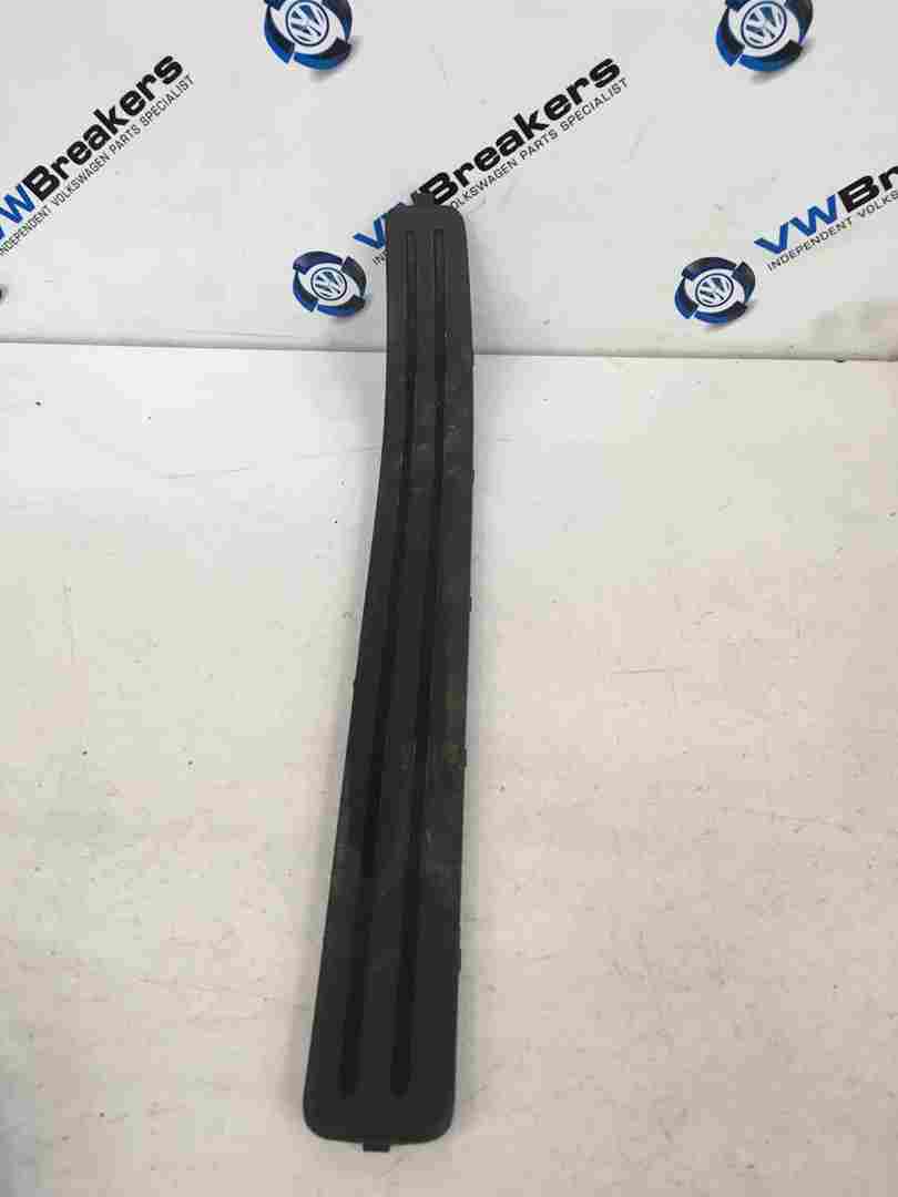 Volkswagen Touareg 2003-2007 Passenger NSR Rear Door Sill Protector Moulding