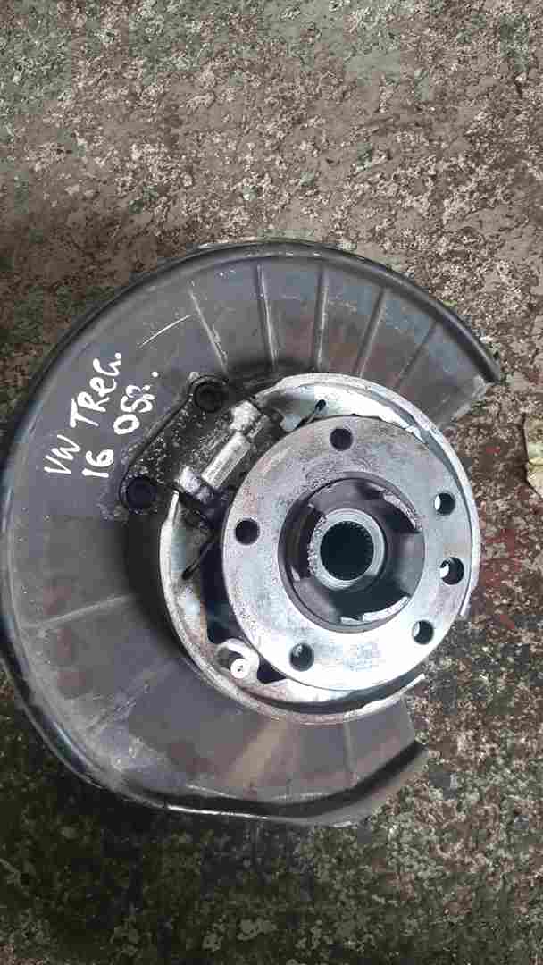 Volkswagen Touareg 2010-2018 3.0 TDI Drivers OSR Rear Wheel HUB