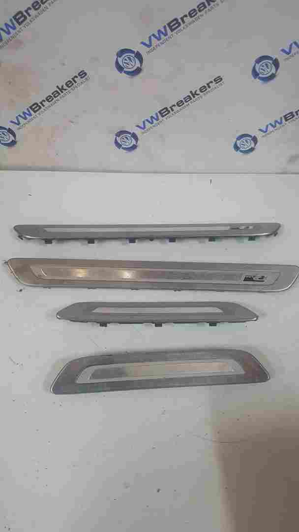 Volkswagen Touareg 2010-2018 Door Sill R Line Inserts X4 7P6853468J 7P6853173J
