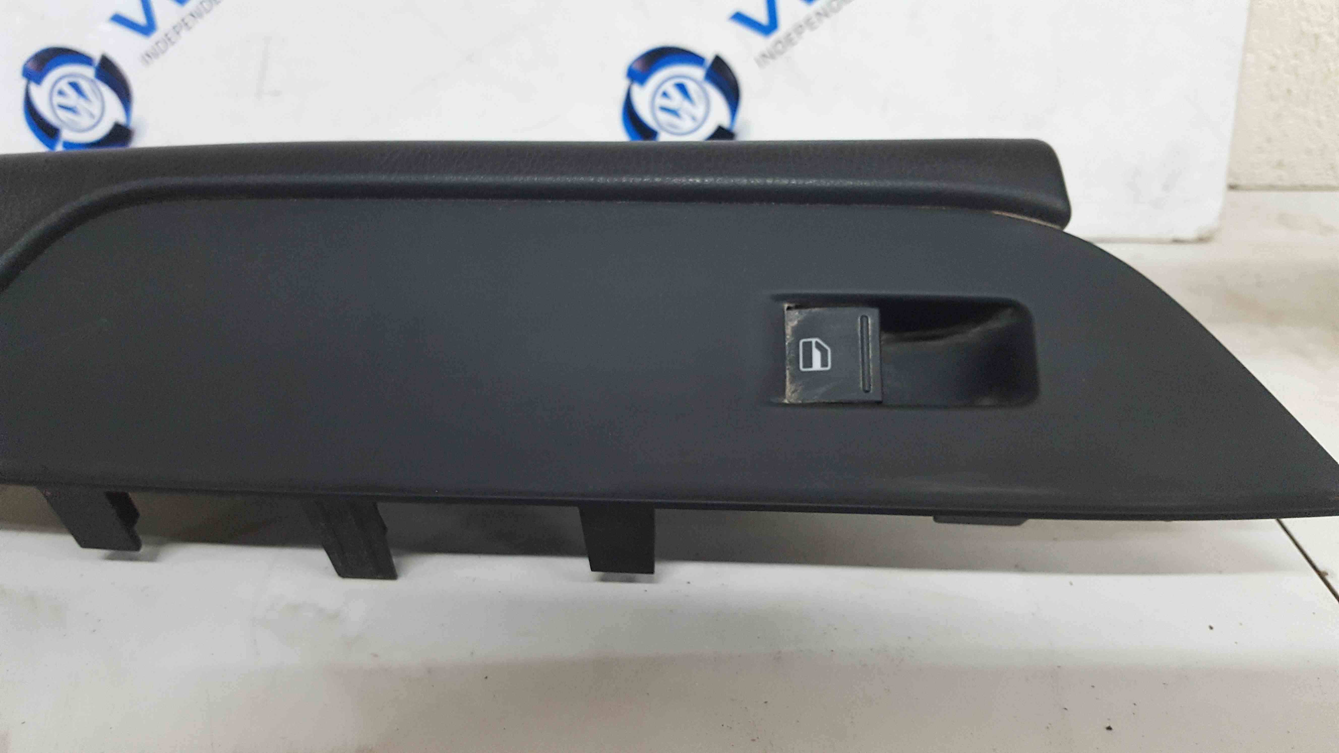 Volkswagen Touareg 2010-2018 OSR Window Switch Panel ARM Leather 7P6867376