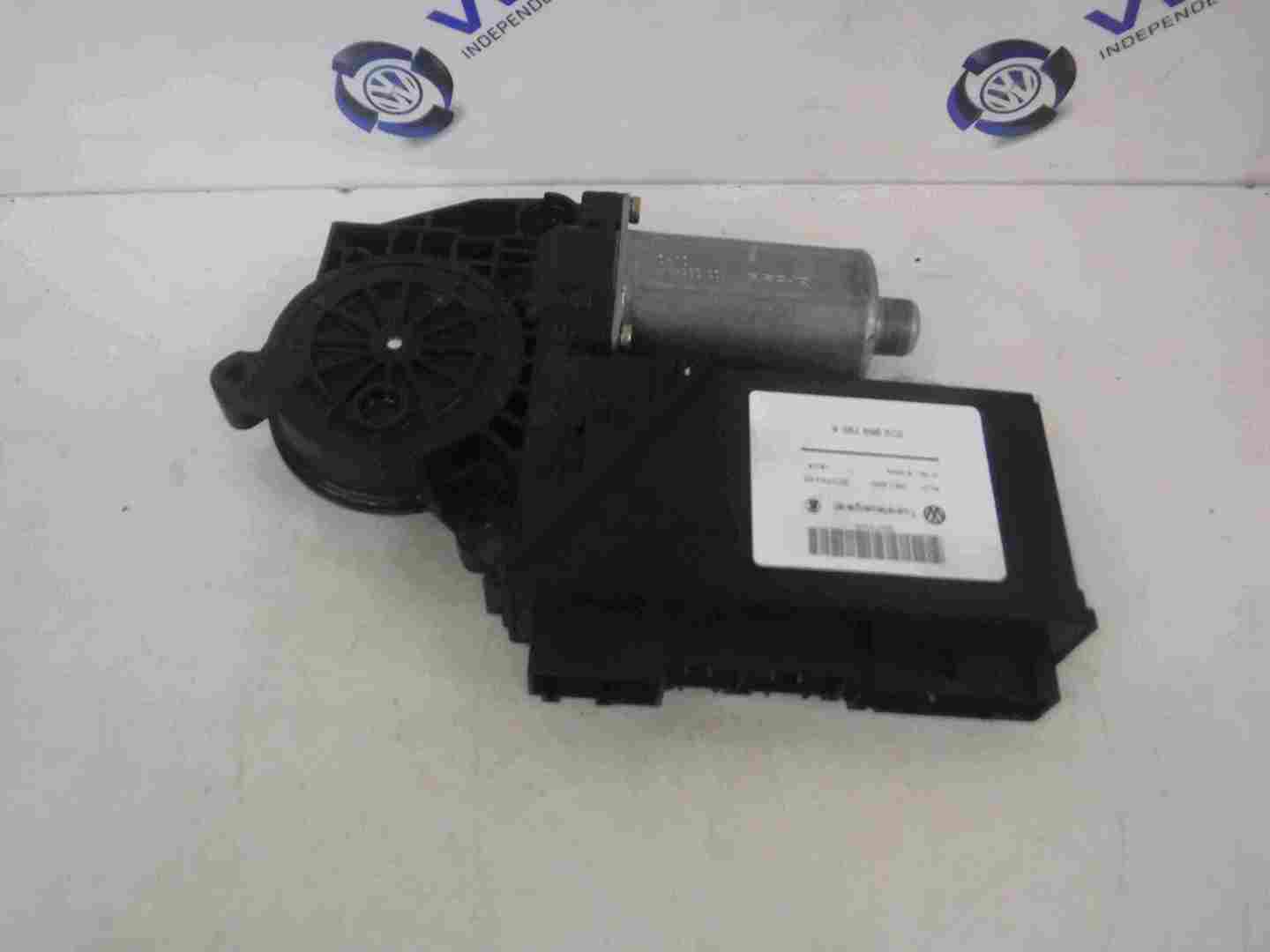 Volkswagen Touareg Porche Cayenne 2002-2007 Passenger NSF Front Window Motor
