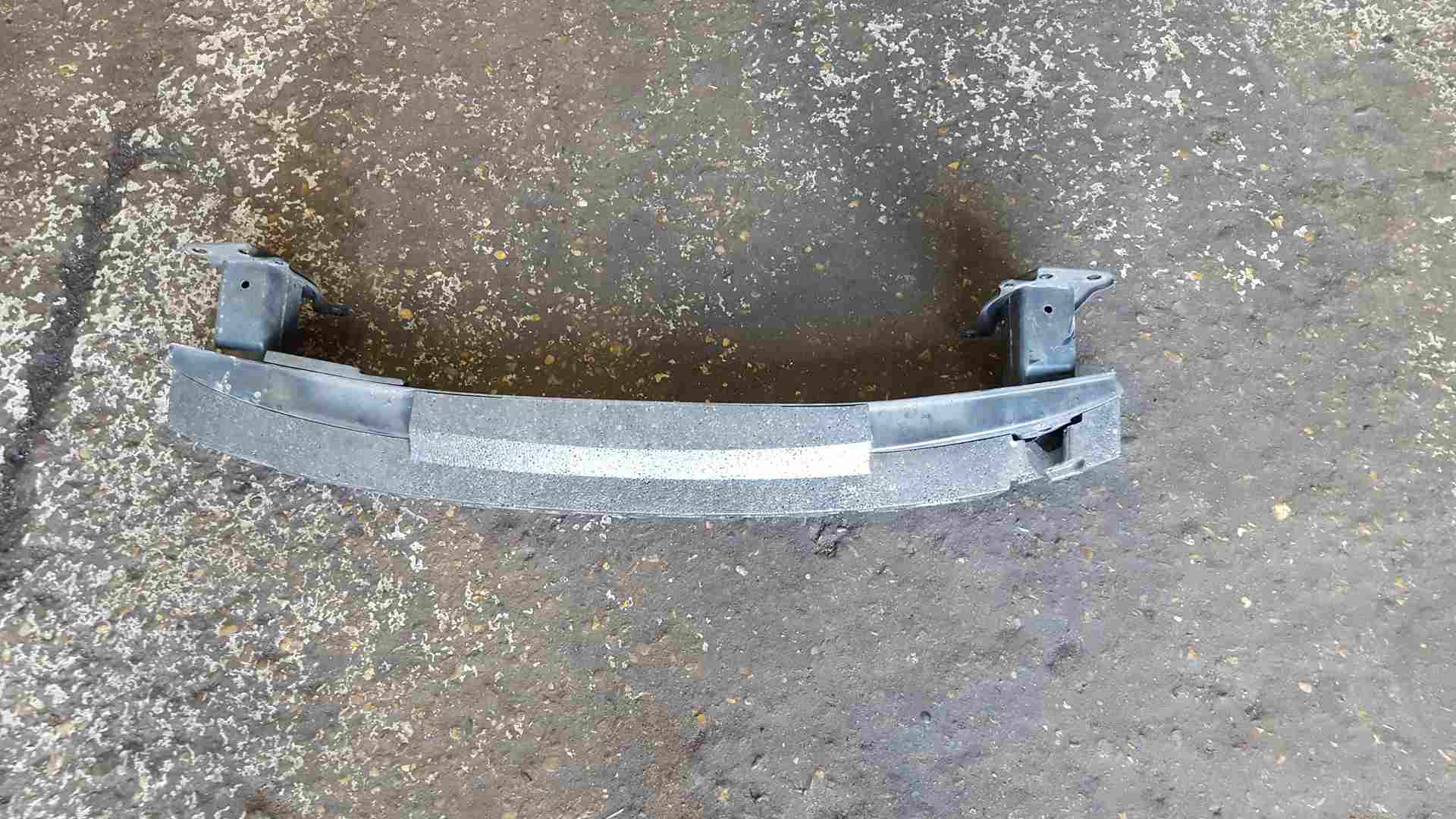 Volkswagen Touran 2003-2006 Front Crash BAR 