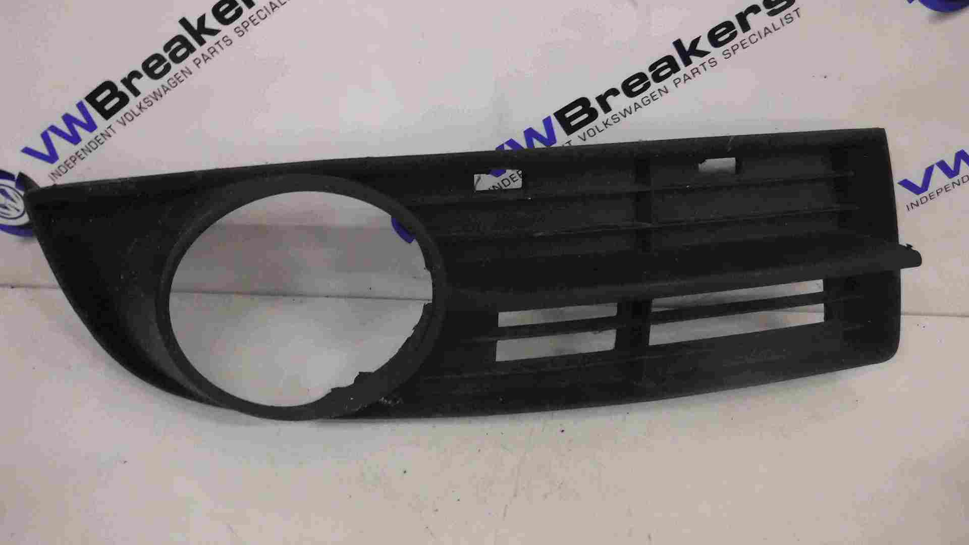 Volkswagen Touran 2003-2006 Drivers OSF Front Fog Light Surround Trim Insert
