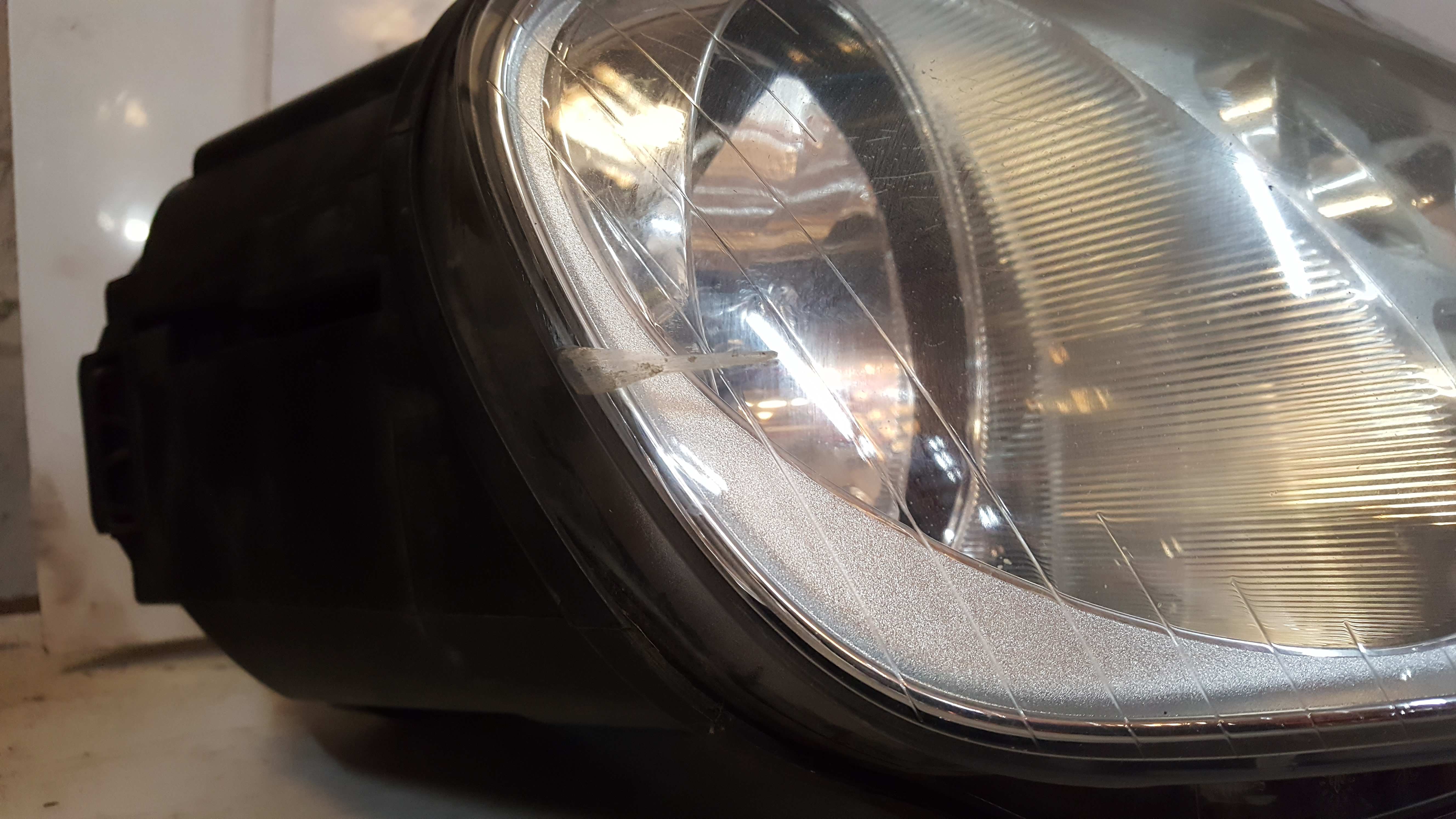 Volkswagen Touran 2003-2006 Drivers OSF Front Headlight 1T0941006e marks