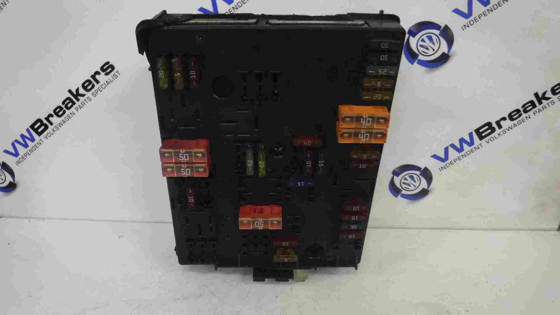 Volkswagen Touran 2003-2006 Fuse Box 1K0937804B 1K0937800E