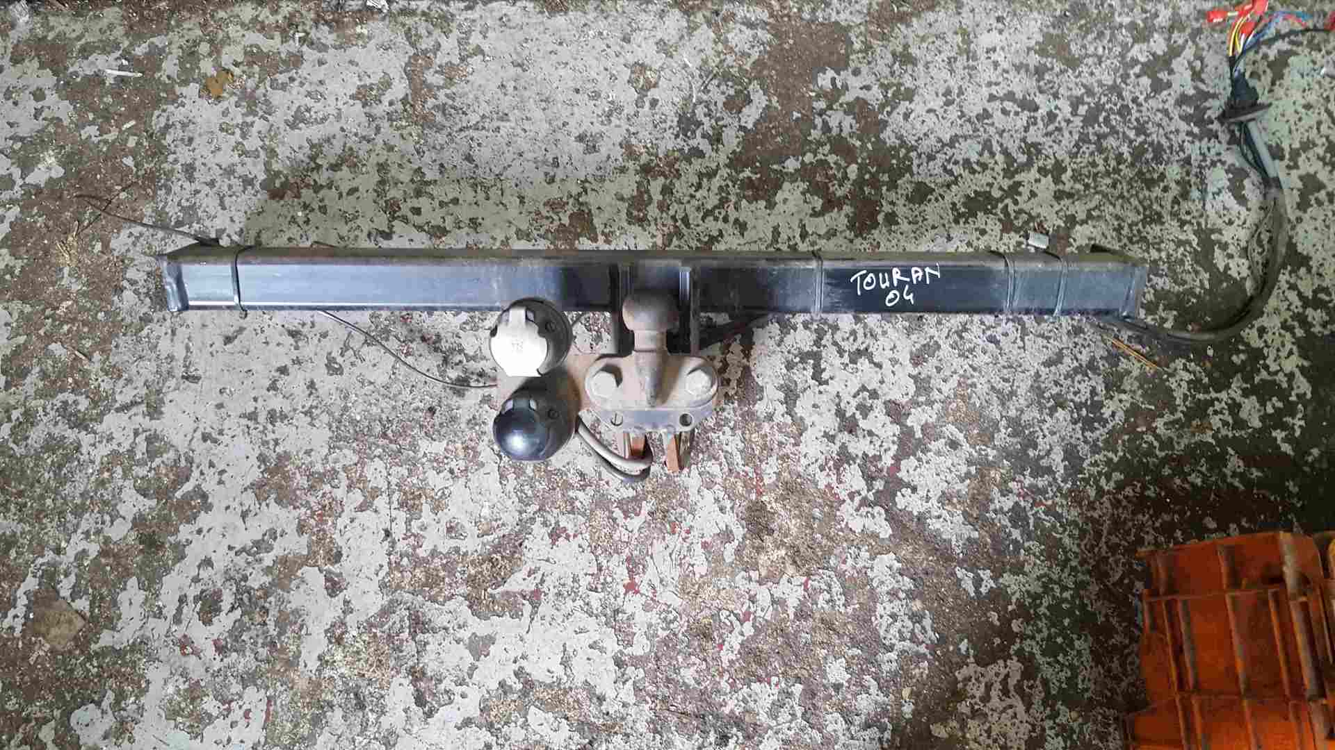 Volkswagen Touran 2003-2006 Rear Tow Bar Complete + Electrics