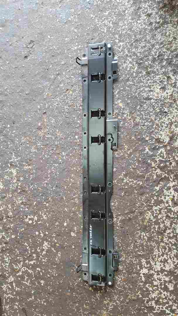 Volkswagen Touran 2003-2006 Seat Cross Member 1T0883627
