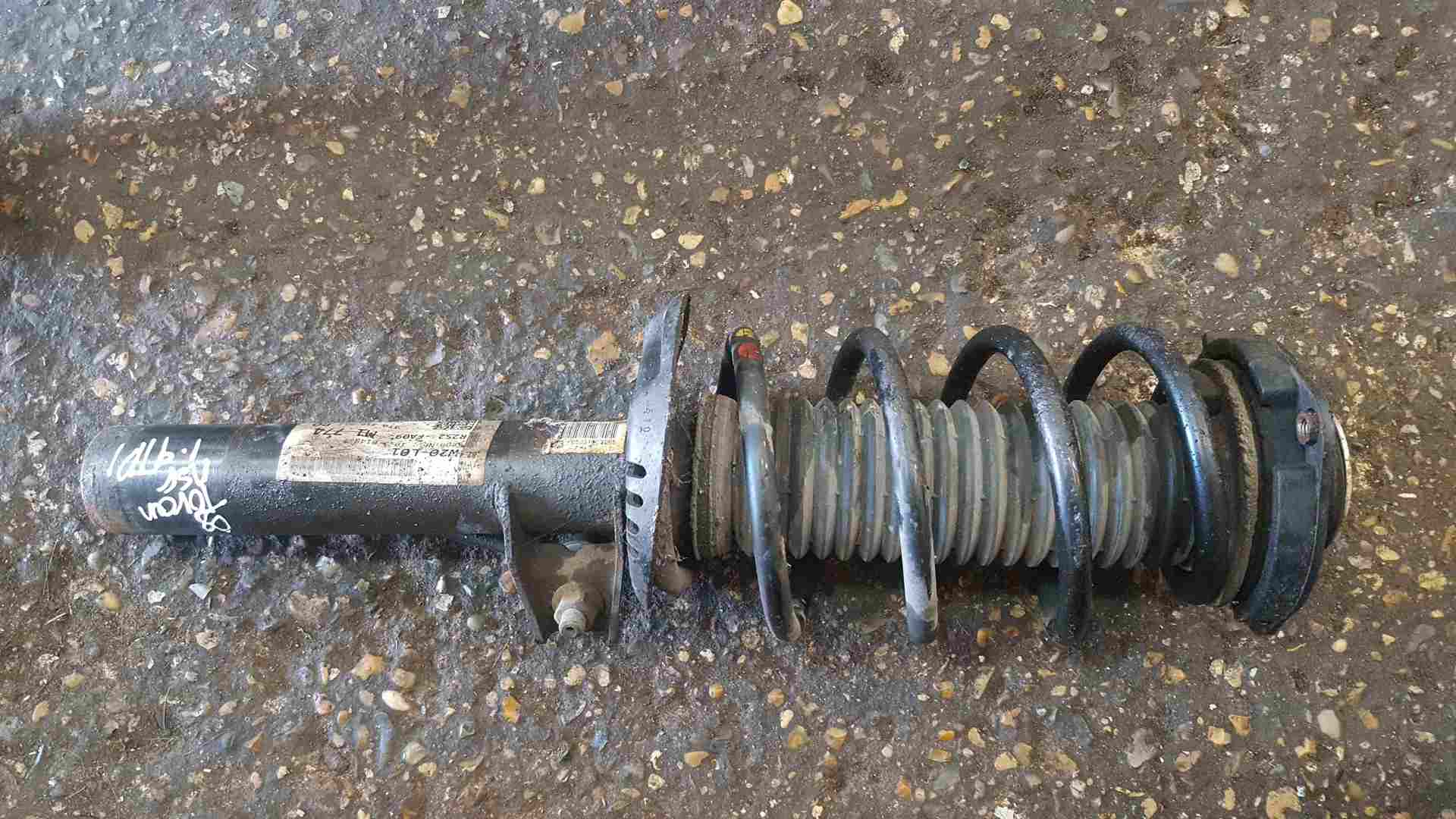 Volkswagen Touran 2006-2010 1.9 TDI Passenger NSF Front Spring Shock LEG