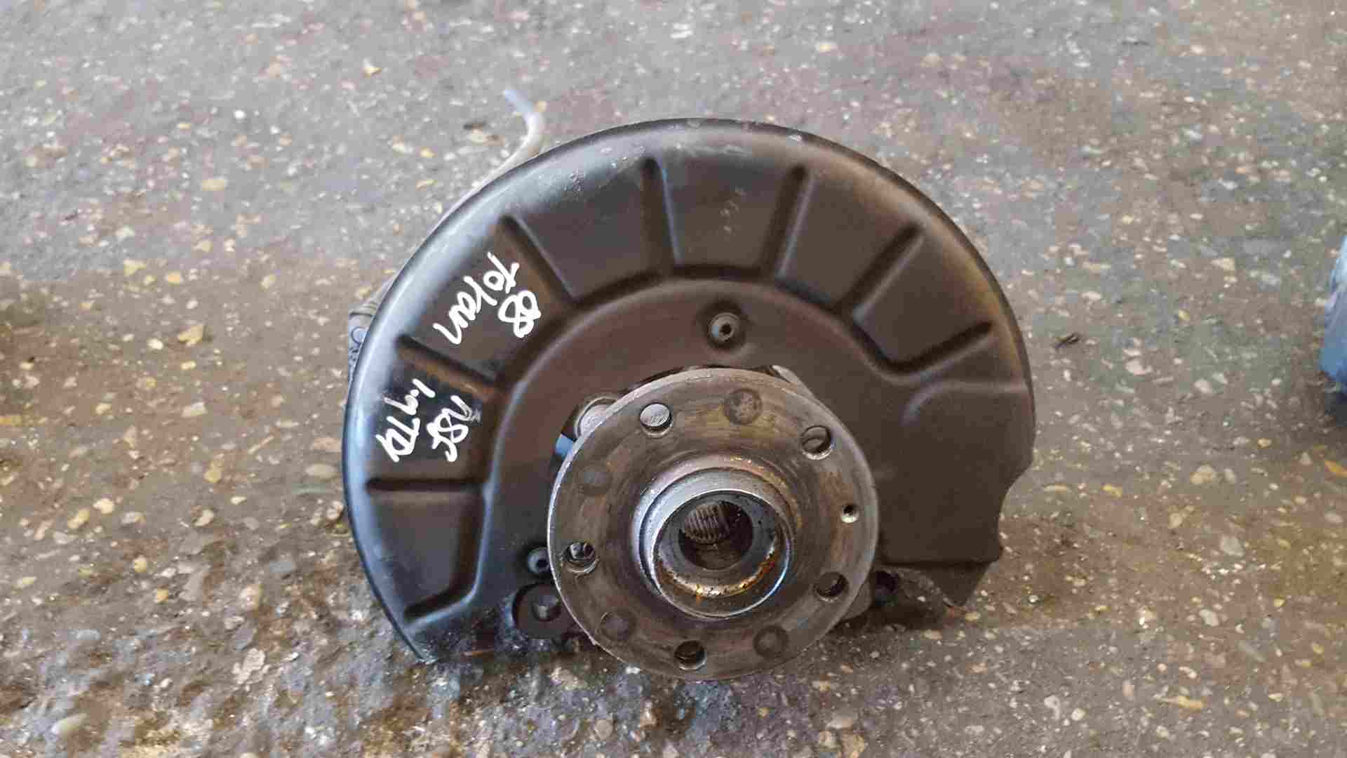 Volkswagen Touran 2006-2010 1.9 TDI Passenger NSF Front Wheel HUB