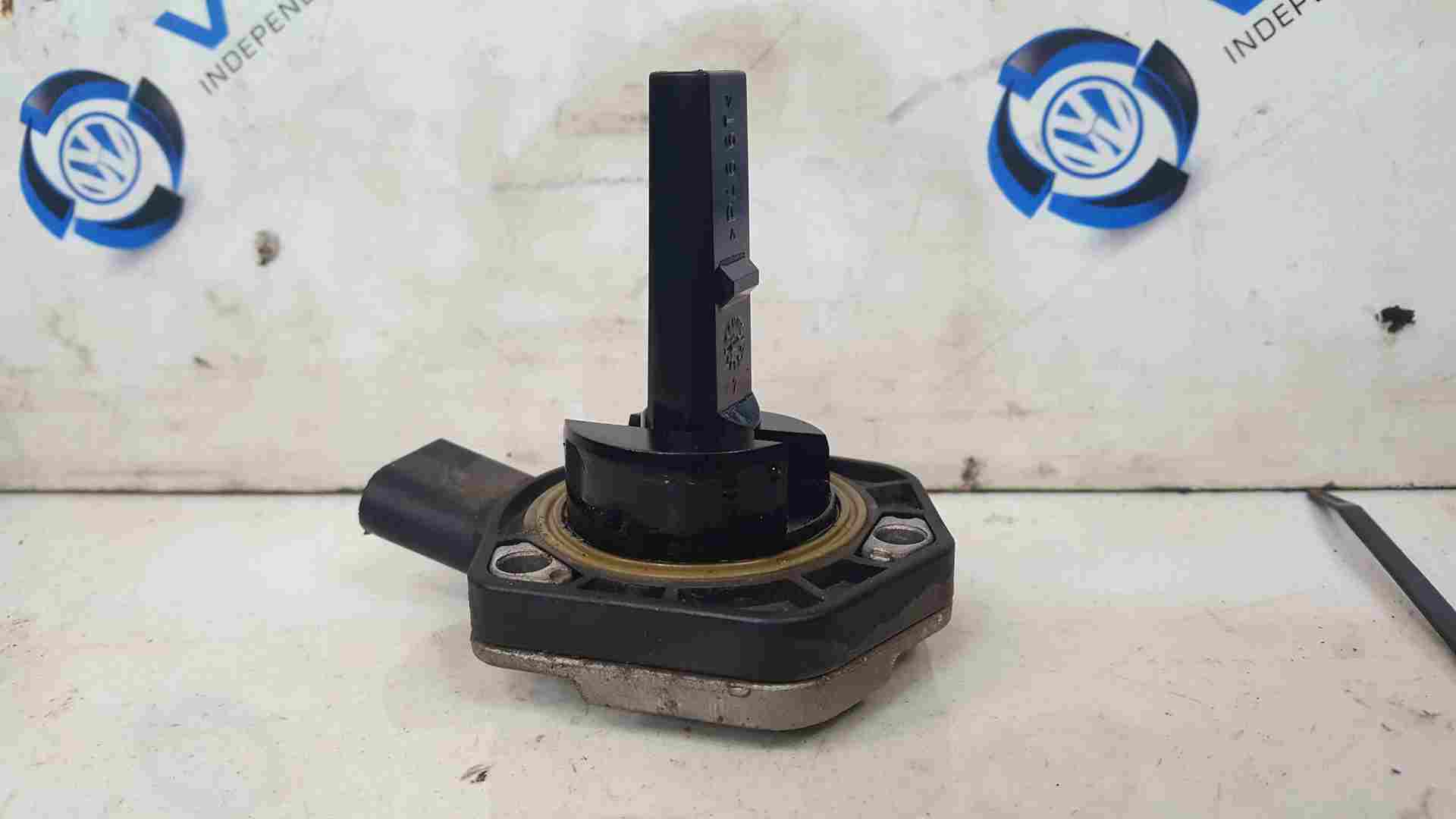Volkswagen Touran 2006-2010 OIL Level Sensor 1J0907660c