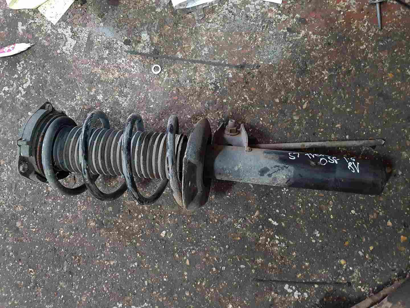 Volkswagen Touran MK1 2006-2010 OSF Driver Shock Strut Spring