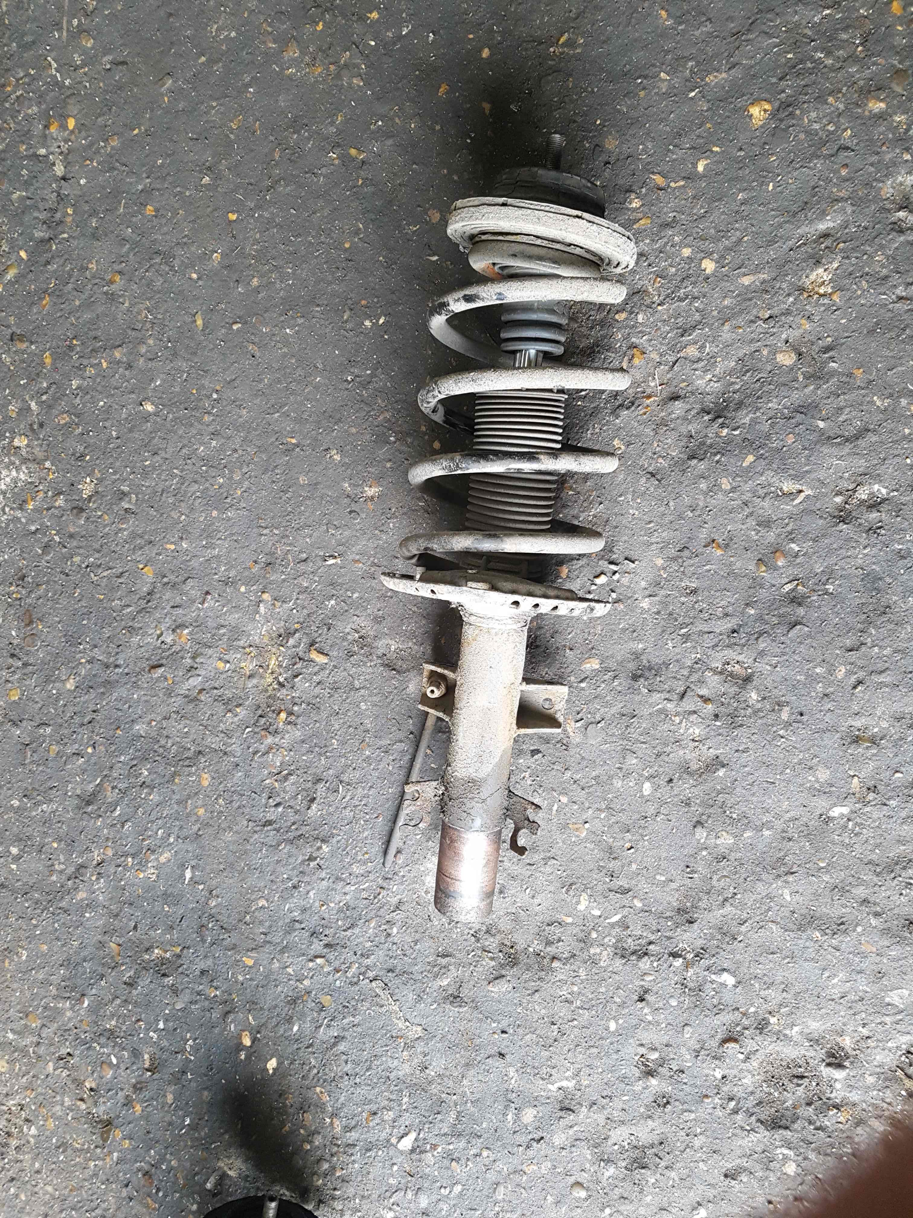 Volkswagen Transporter T5 2003-2009 2.5 TDI Drivers OSF Front Spring Suspension