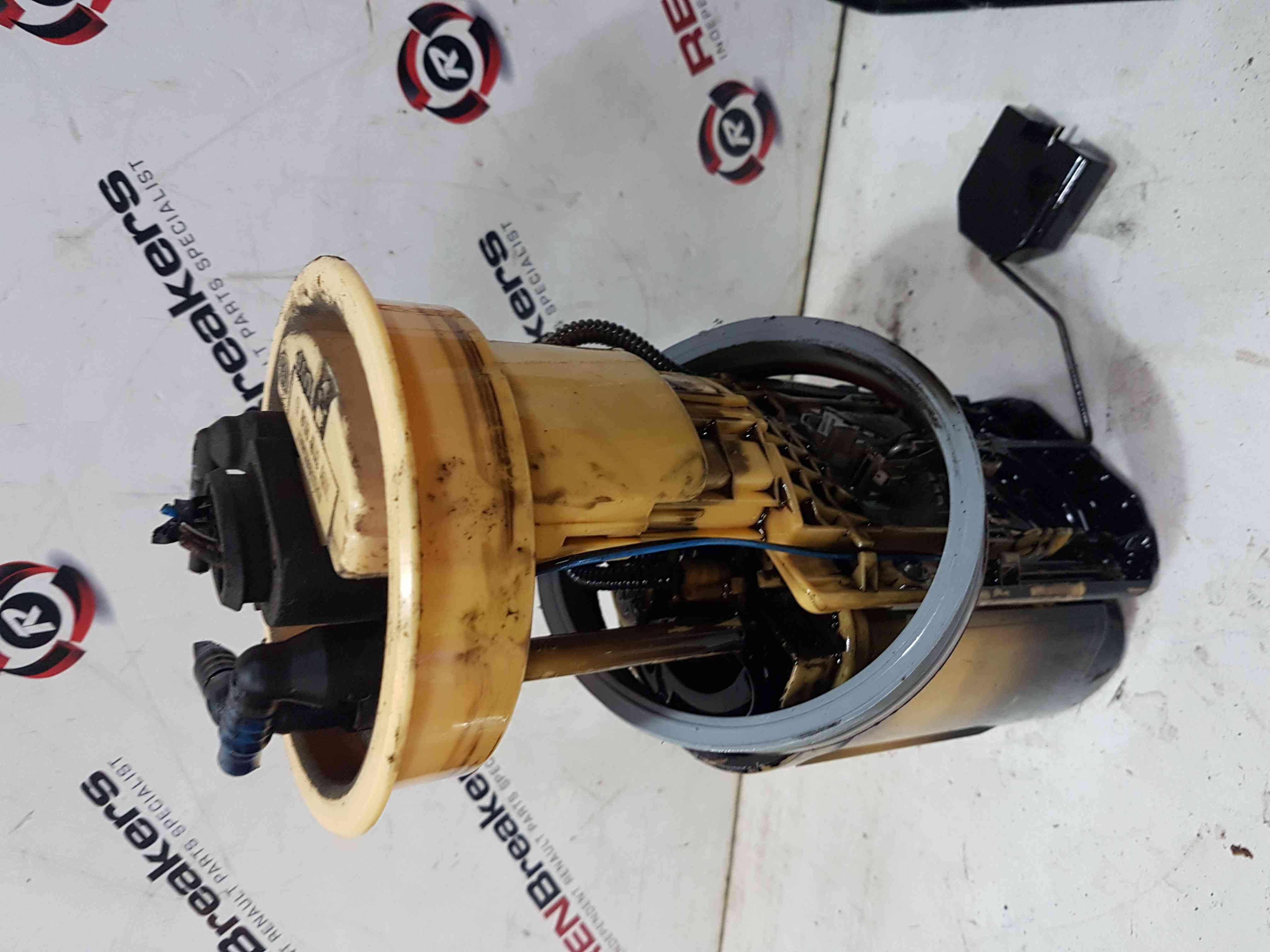Volkswagen Transporter T5 2003-2009 2.5 TDI Fuel Sender Unit 7H0919050