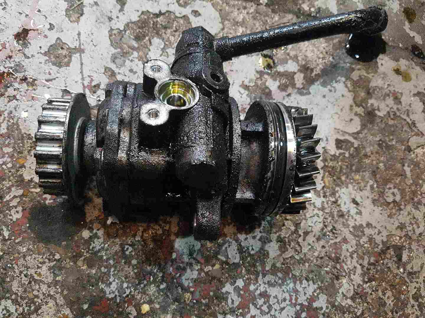 Volkswagen Transporter T5 2003-2009 2.5 TDI Power Steering Pump BNZ