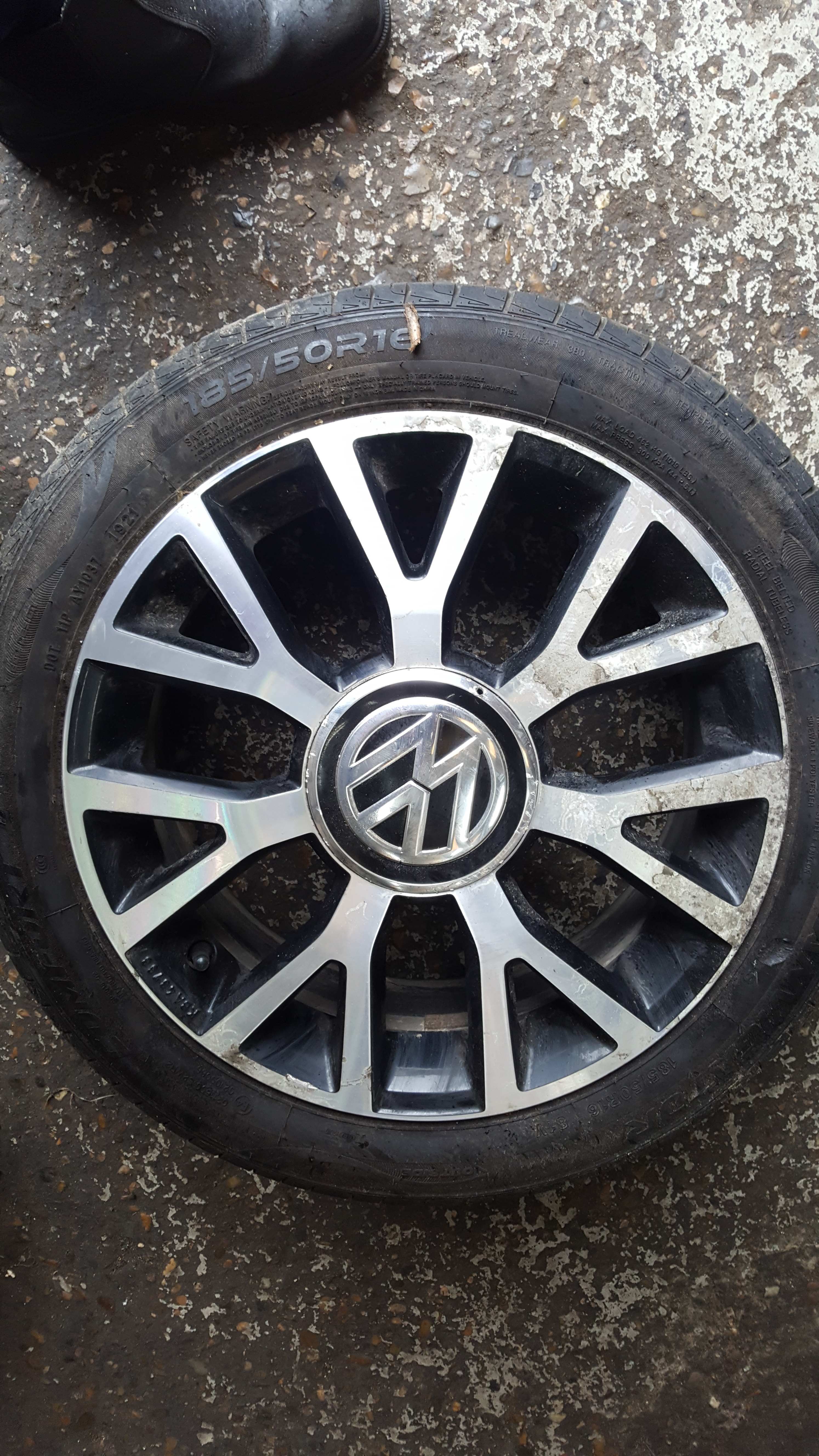 Volkswagen UP 2011-2017 Alloy Wheel + Tyre 185 50 16 6mm 1s0071496 3/5