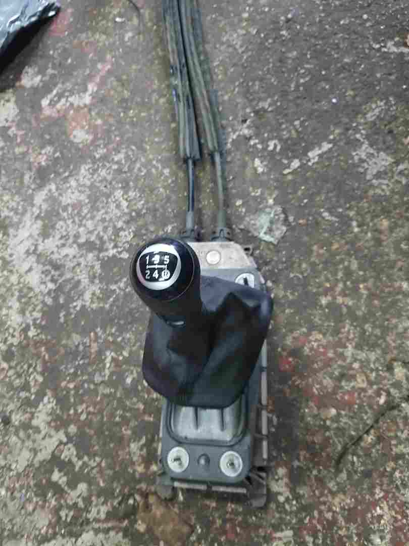 Volkswagen Up 2011-2017 1.0 12V Gear Linkage + Gator 1S0711049b 1S0711049B