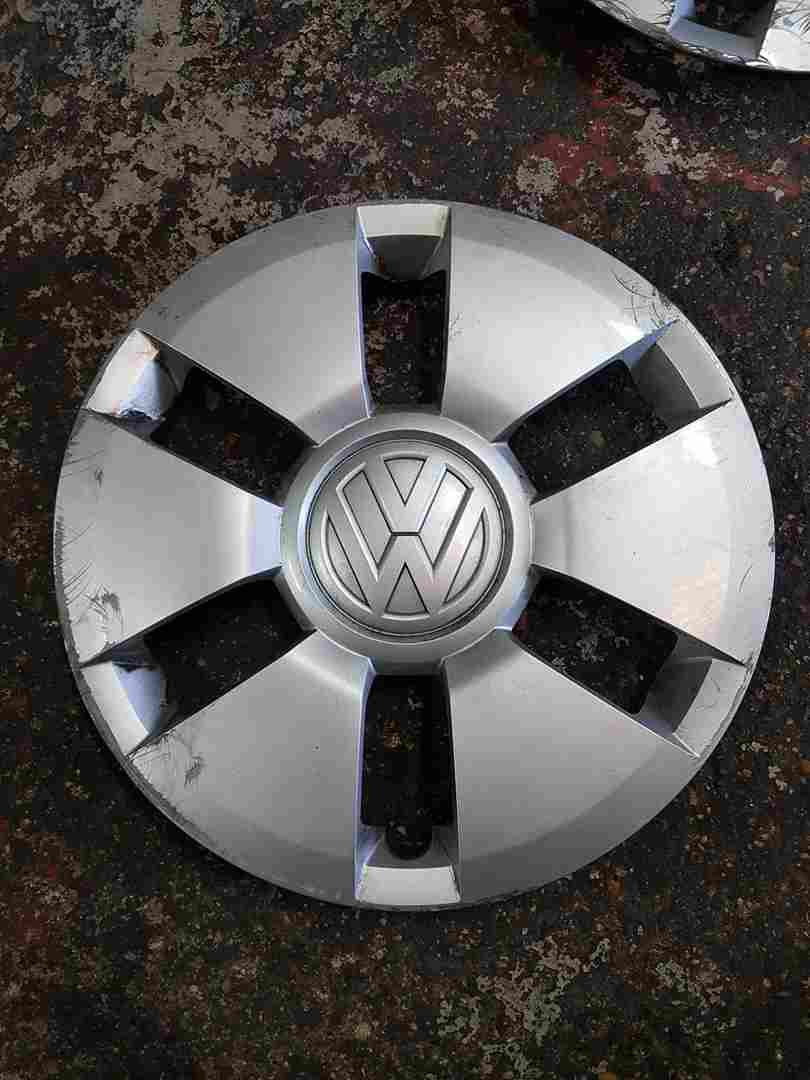 Volkswagen Up 2011-2017 14Inch Wheel Cover Trim 1S0601147 some curbing