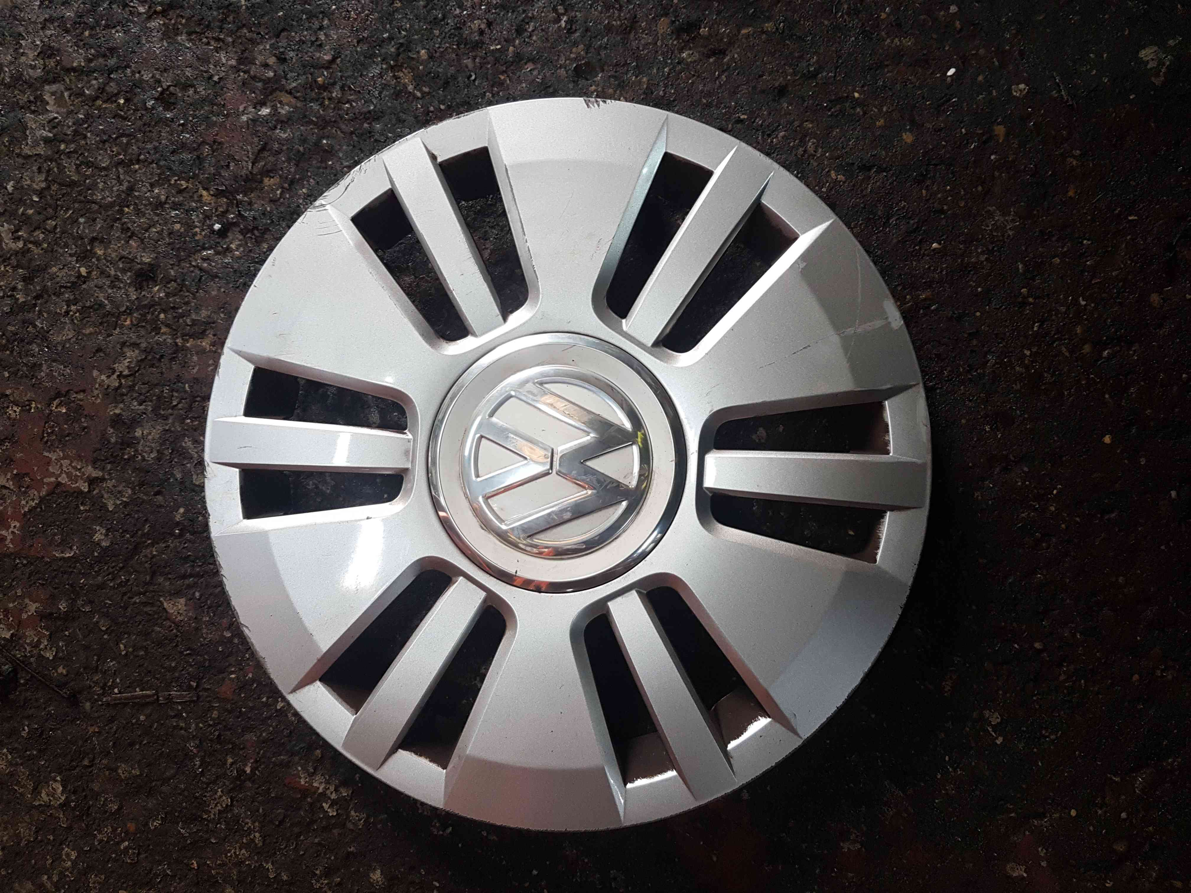 Volkswagen Up 2011-2017 14Inch Wheel Cover Trim 1S0601147d Some Marks