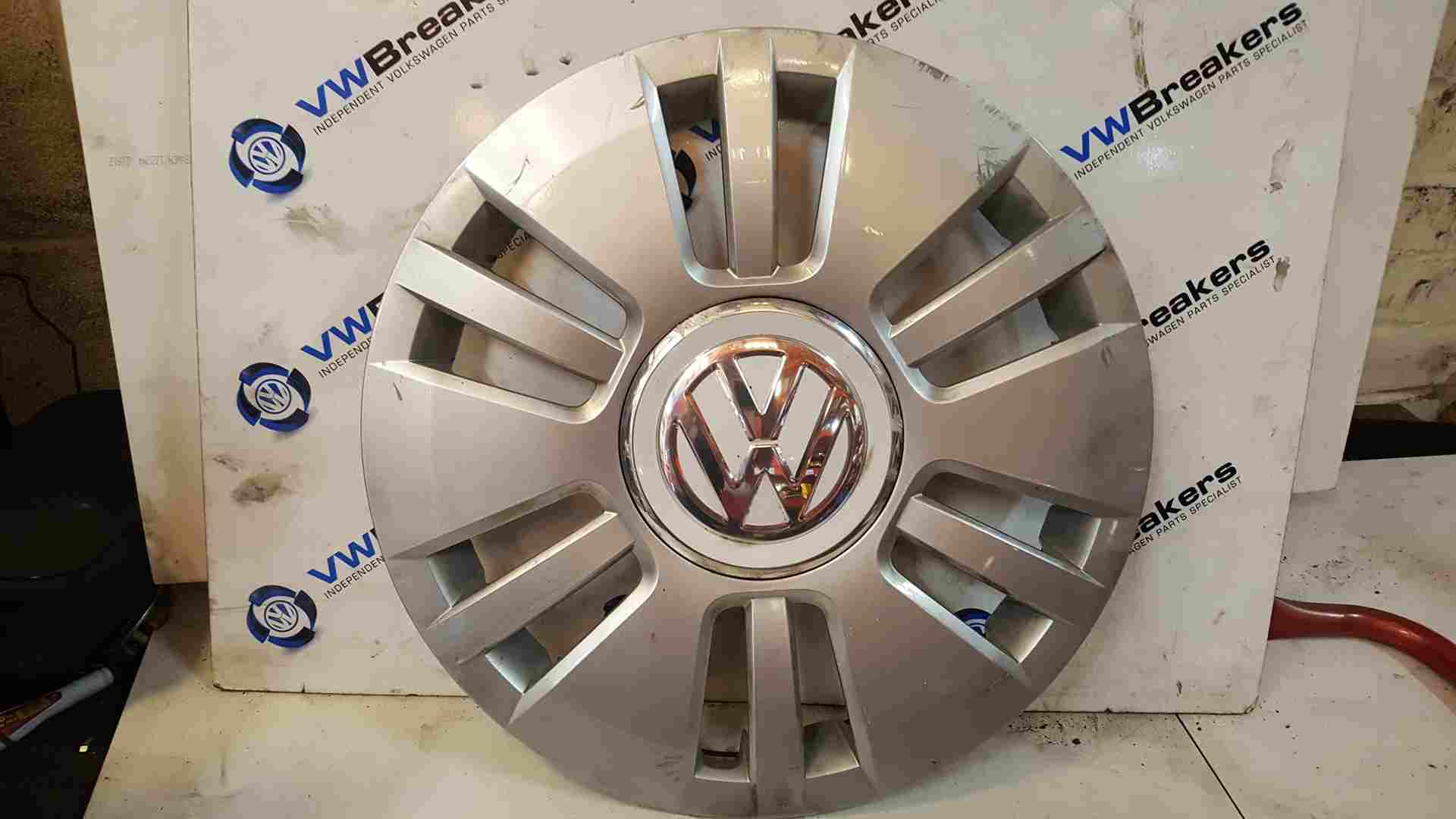 Volkswagen Up 2011-2017 14Inch Wheel Cover Trim 1S0601147d White Chrome Badge