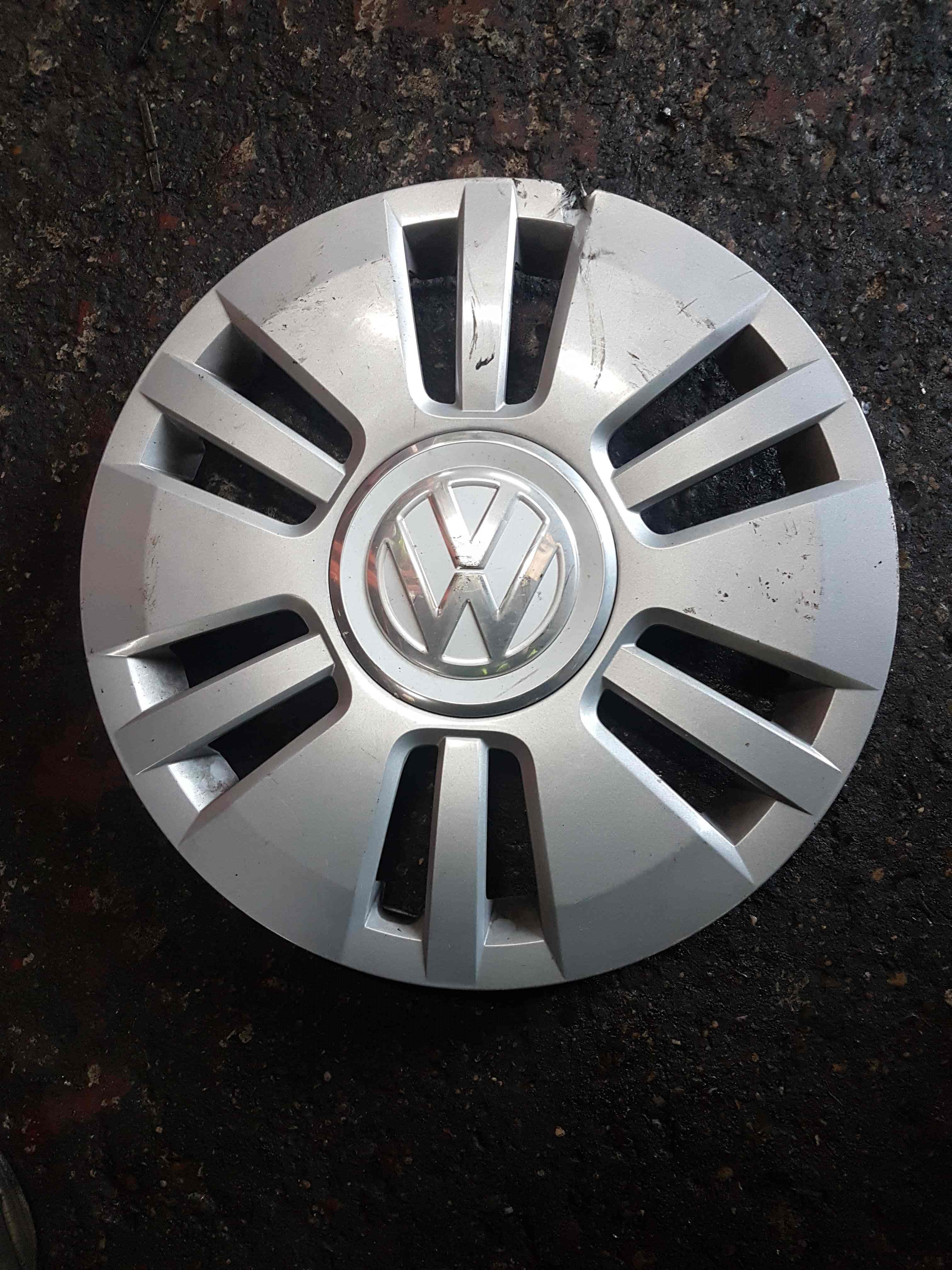 Volkswagen Up 2011-2017 14Inch Wheel Cover Trim 1S0601147d damaged