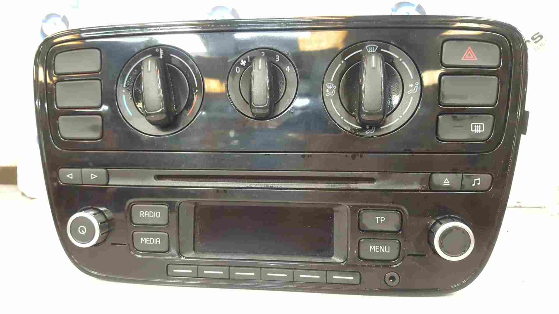 Volkswagen Up 2011-2017 Radio Cd Player AUX Heater Controls Gloss Black 
