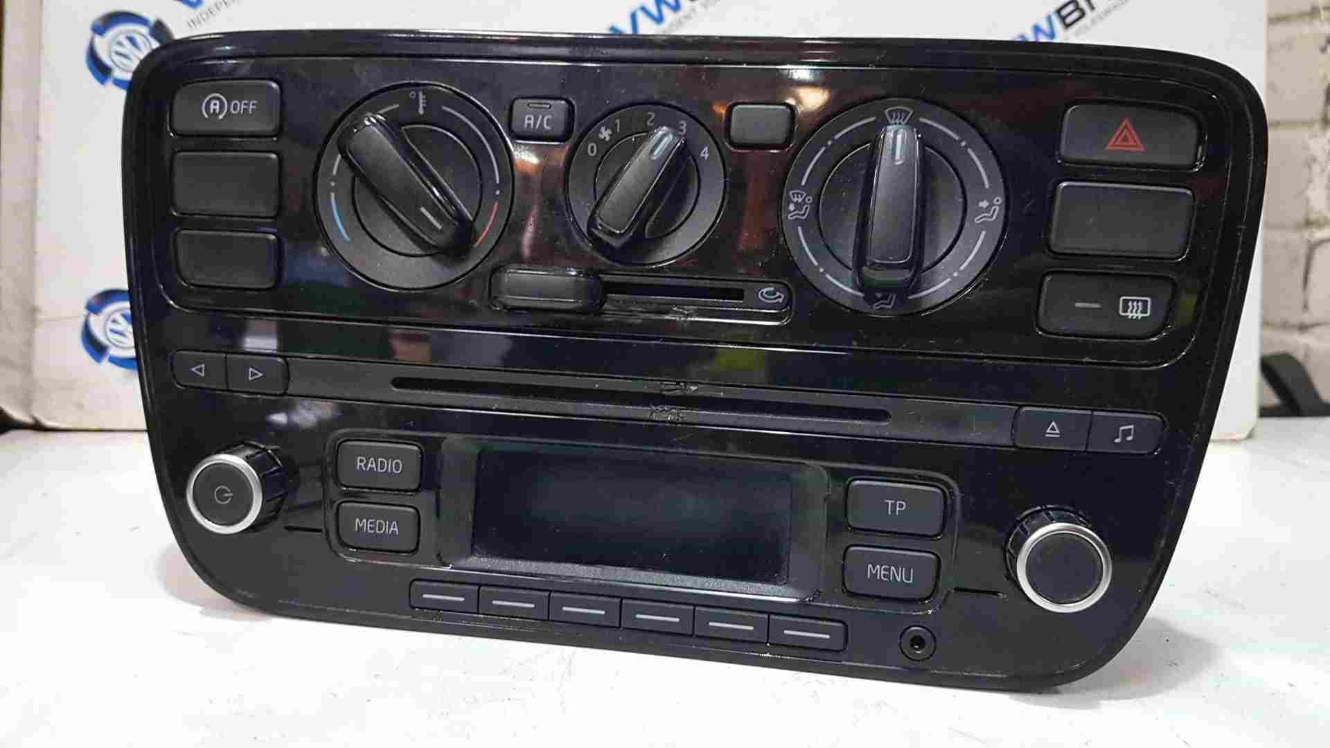 Volkswagen Up 2011-2017 Radio Cd Player AUX Hvac Controls Gloss Black Damaged