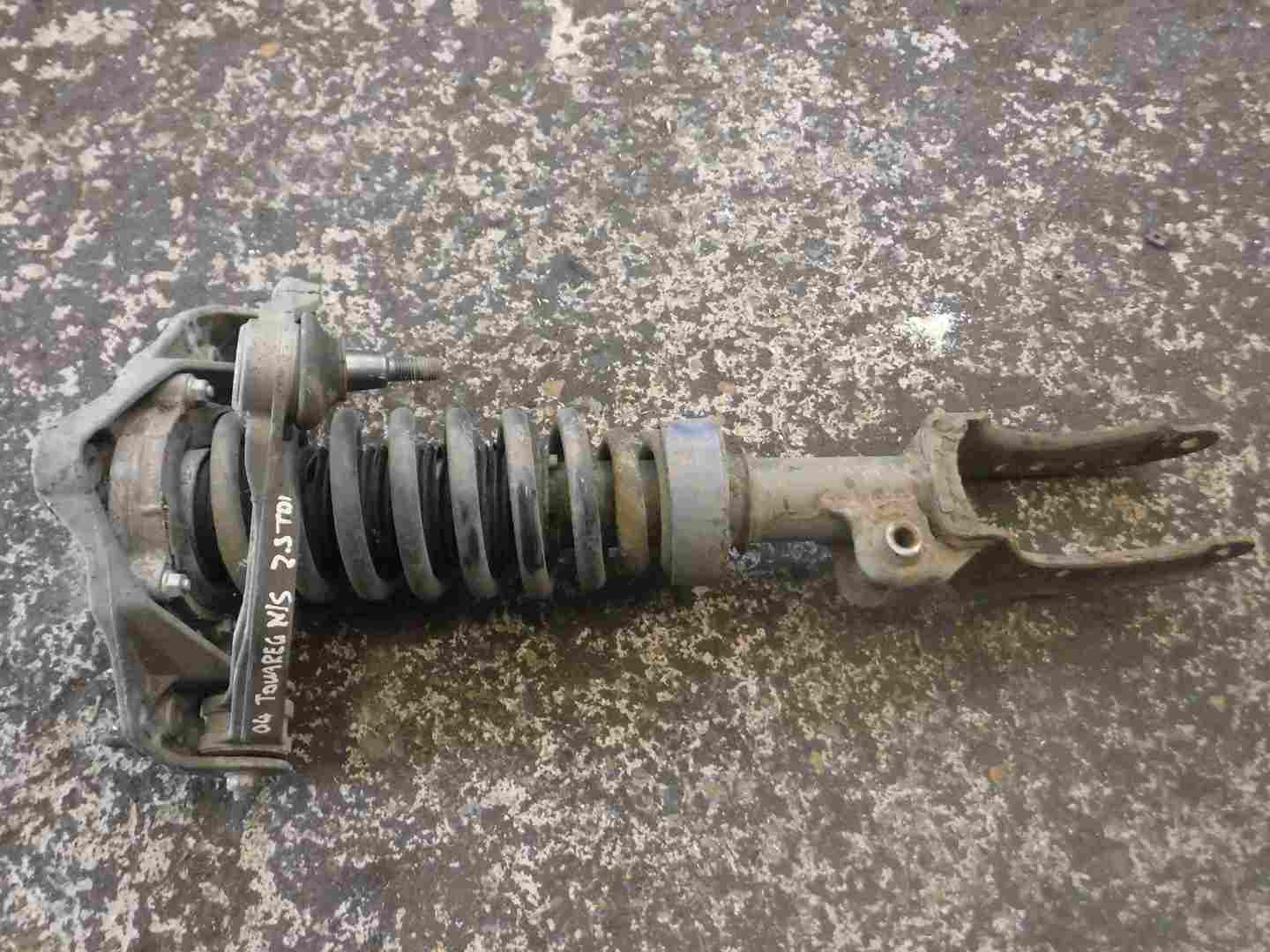 Volkswgaen Touareg 2002-2007 3.2 Pet Passenger NSF Front Spring Suspension Leg