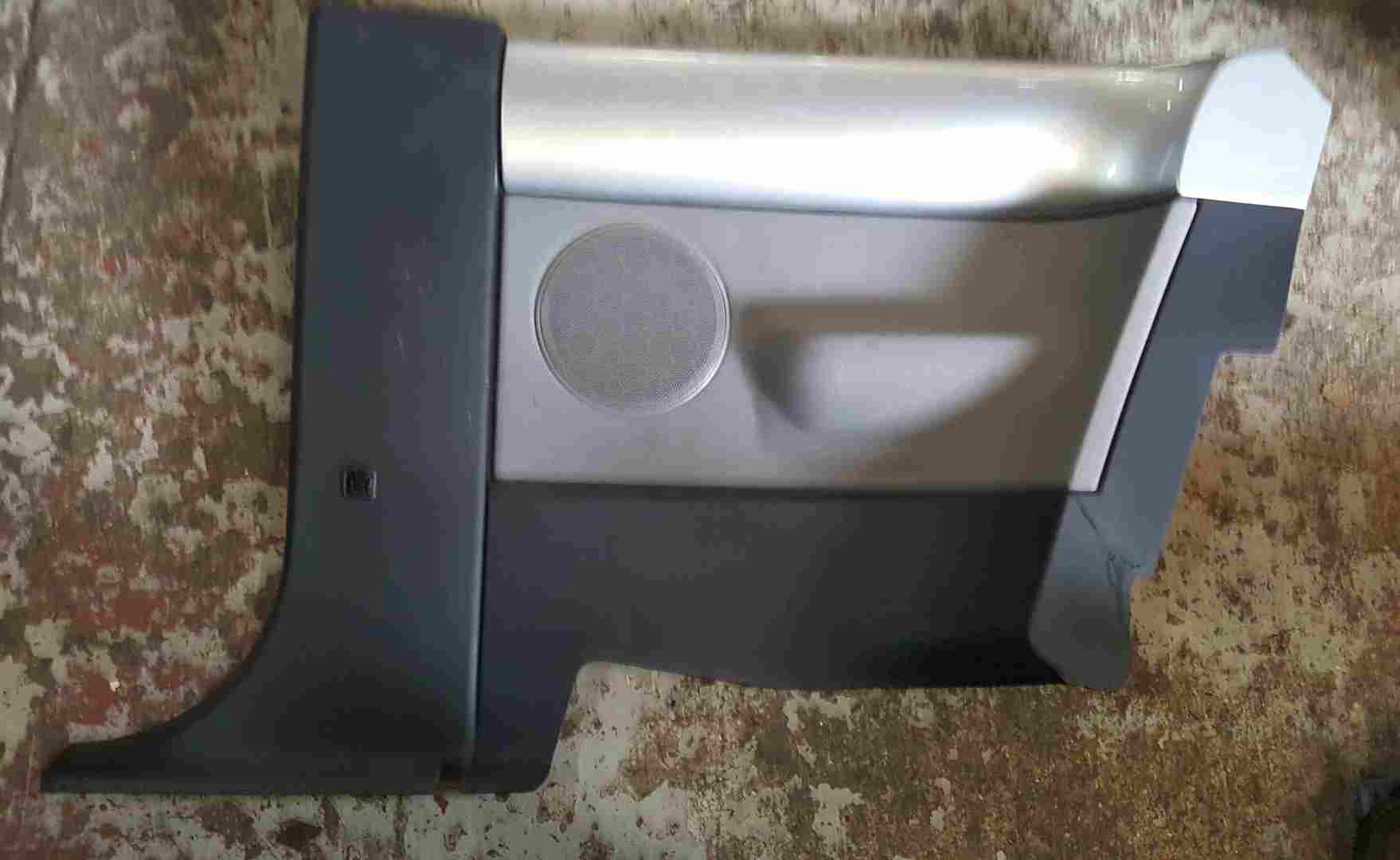 Volkswagen Beetle 1998-2006 Drivers OSR Rear Door Card Silver Top