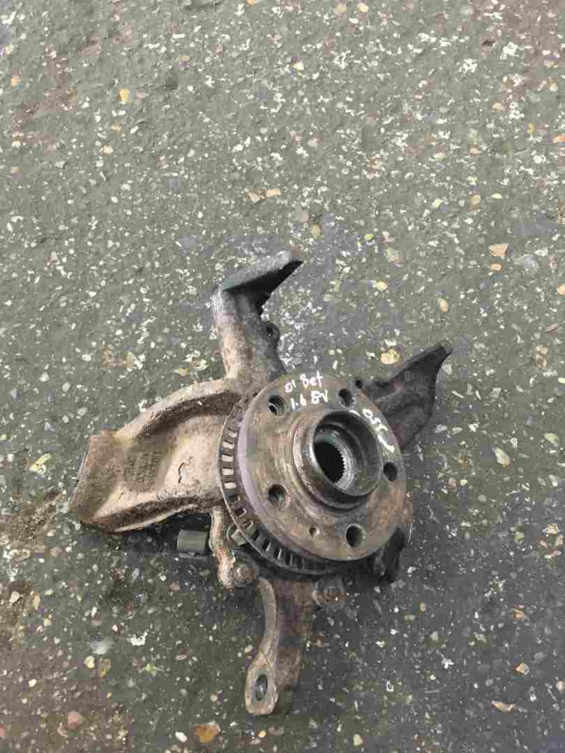 Volkswagen Beetle 1999-2006 1.6 8v Drivers OSF Front Wheel Hub